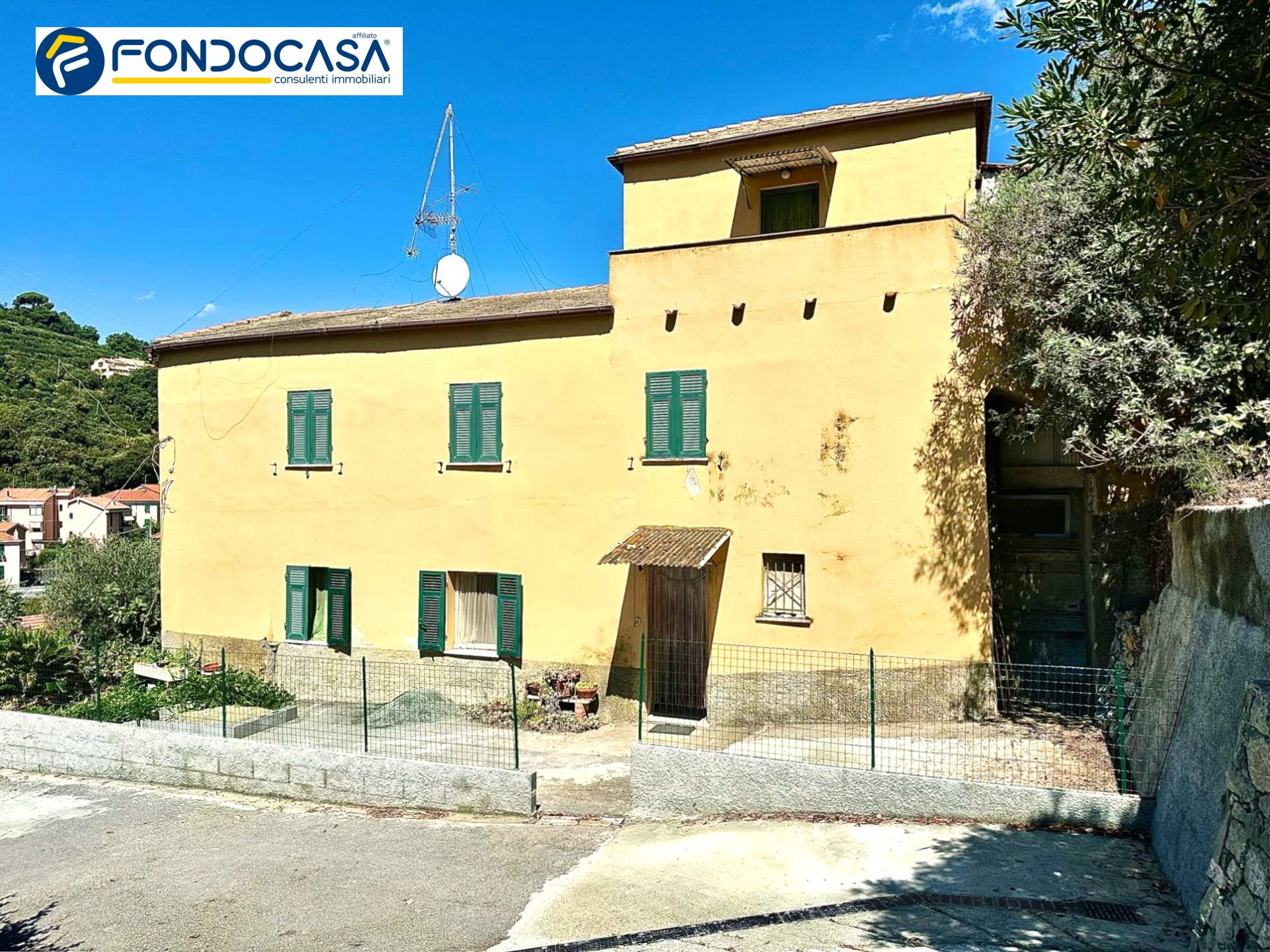 Casa indipendente in vendita a Albisola Superiore