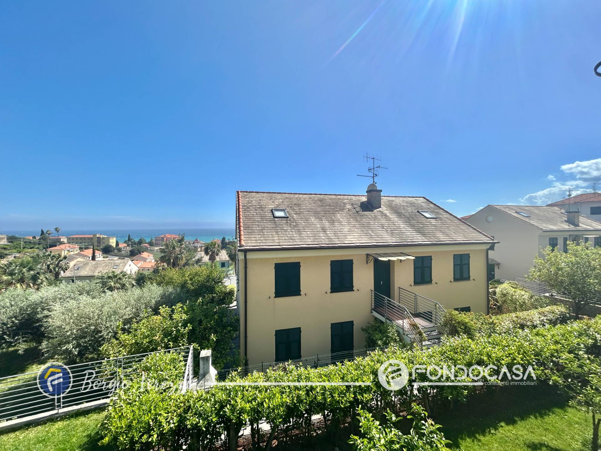 Appartamento in vendita a Borgio Verezzi