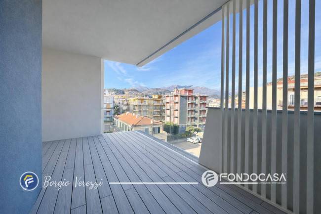 Appartamento in vendita a Pietra Ligure