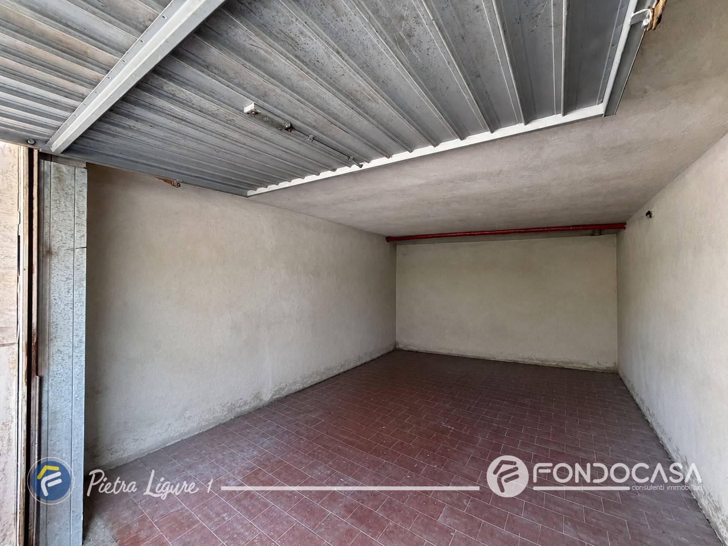 Box o garage in vendita a Pietra Ligure