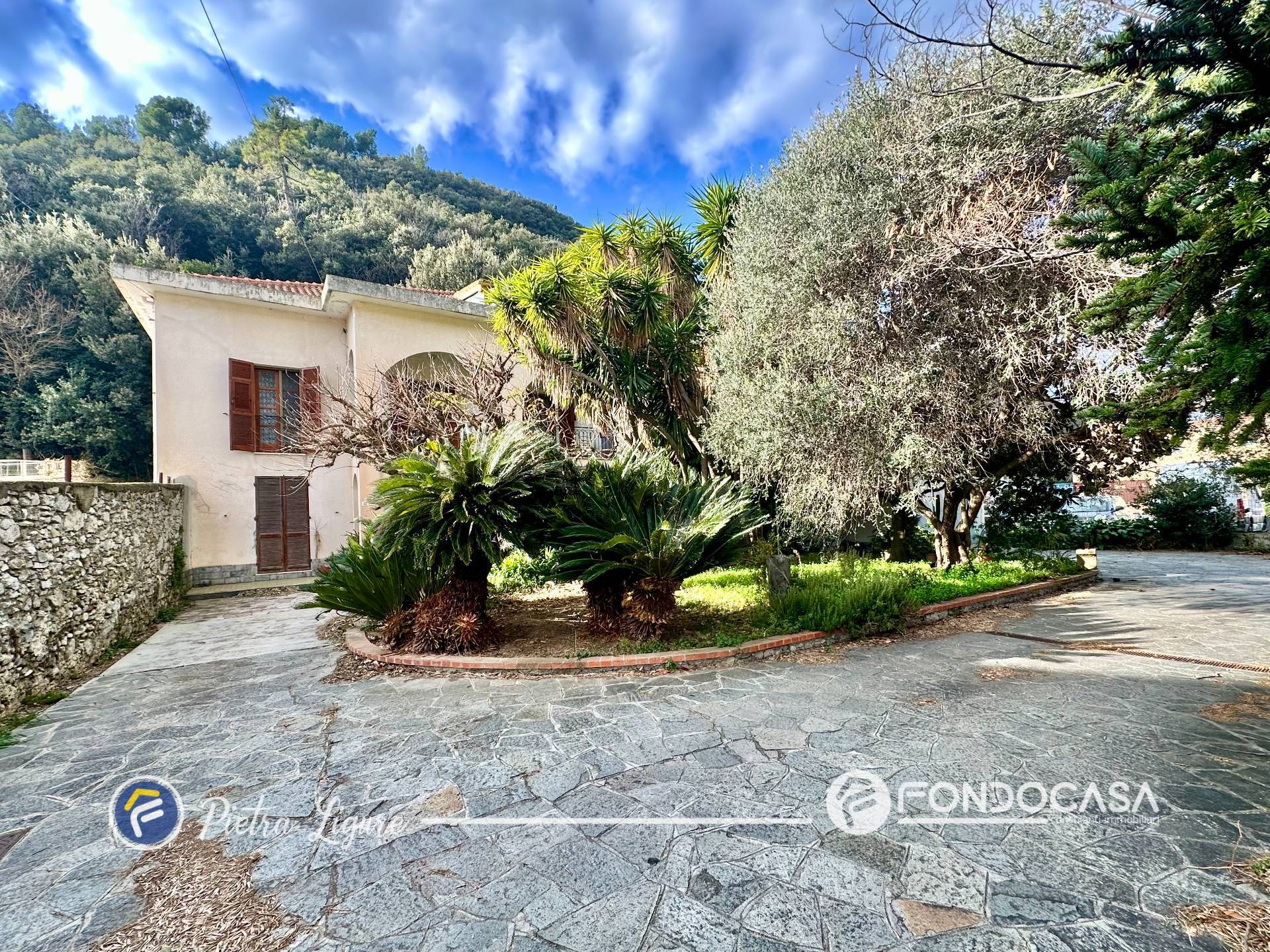 Casa indipendente in vendita a Pietra Ligure