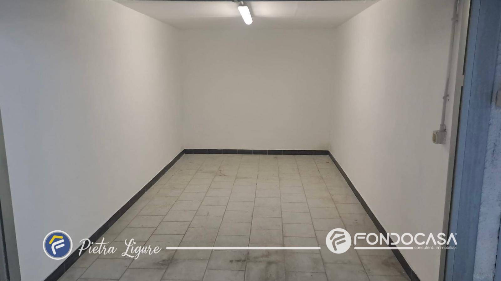 Box o garage in vendita a Pietra Ligure