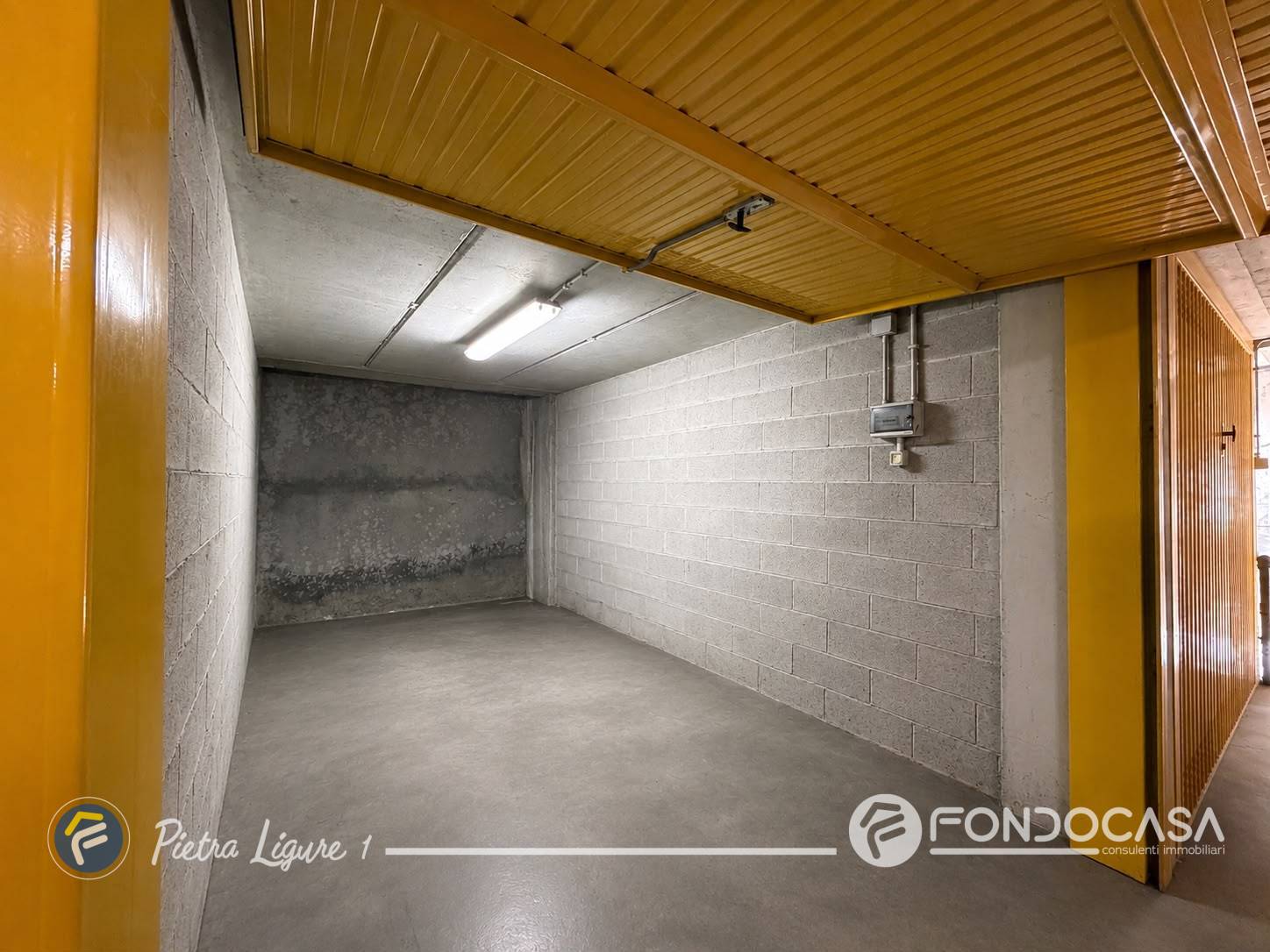 Box o garage in vendita a Pietra Ligure