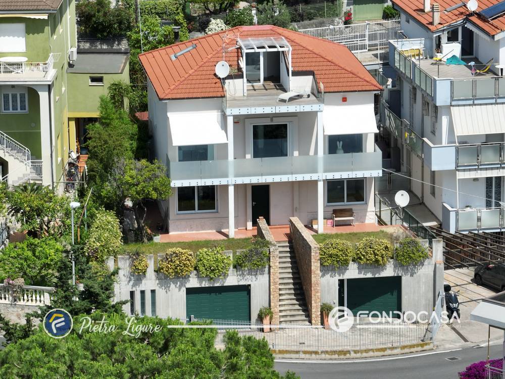 Villa bifamiliare in vendita a Pietra Ligure