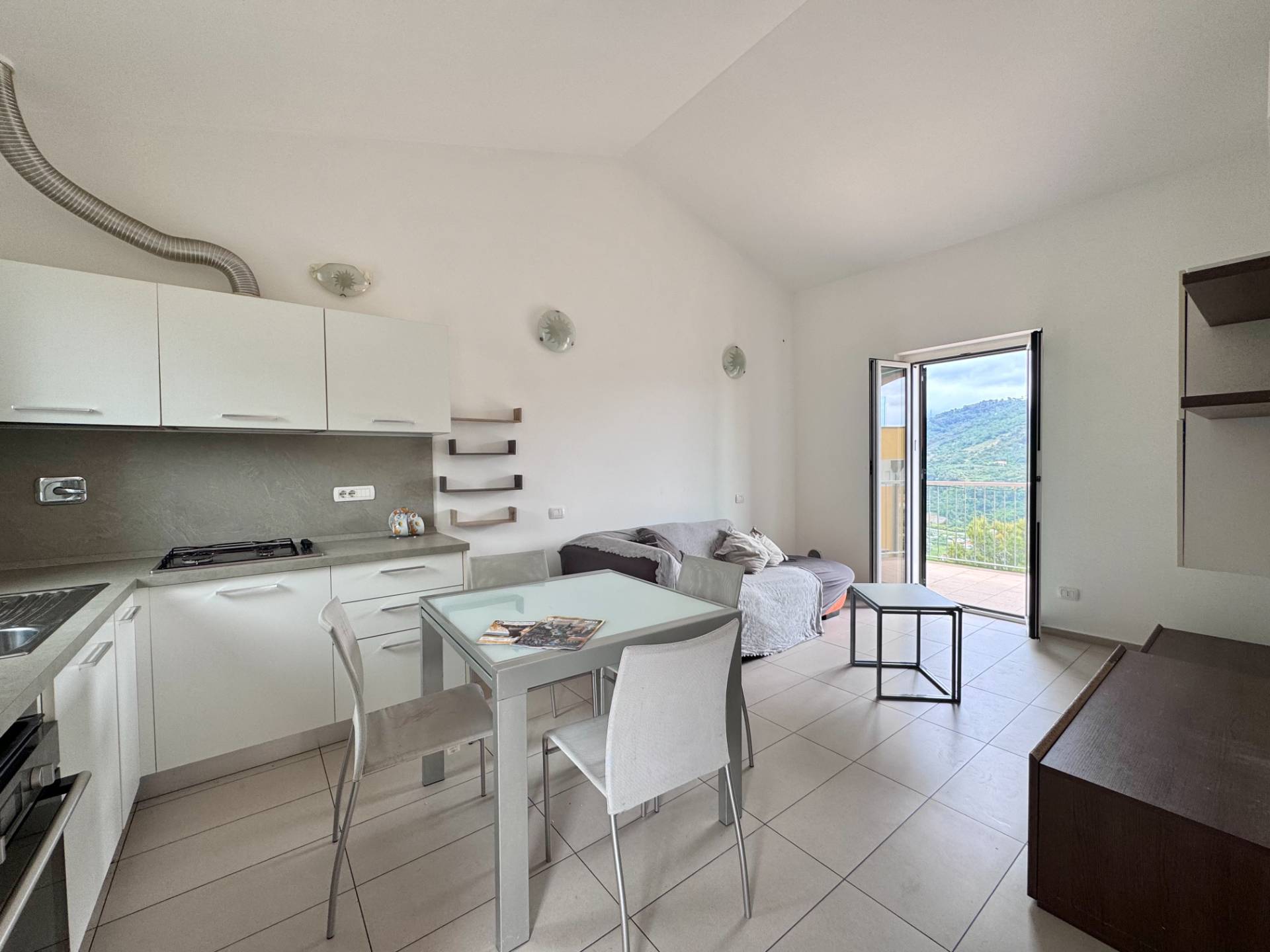Appartamento in vendita a Pietra Ligure