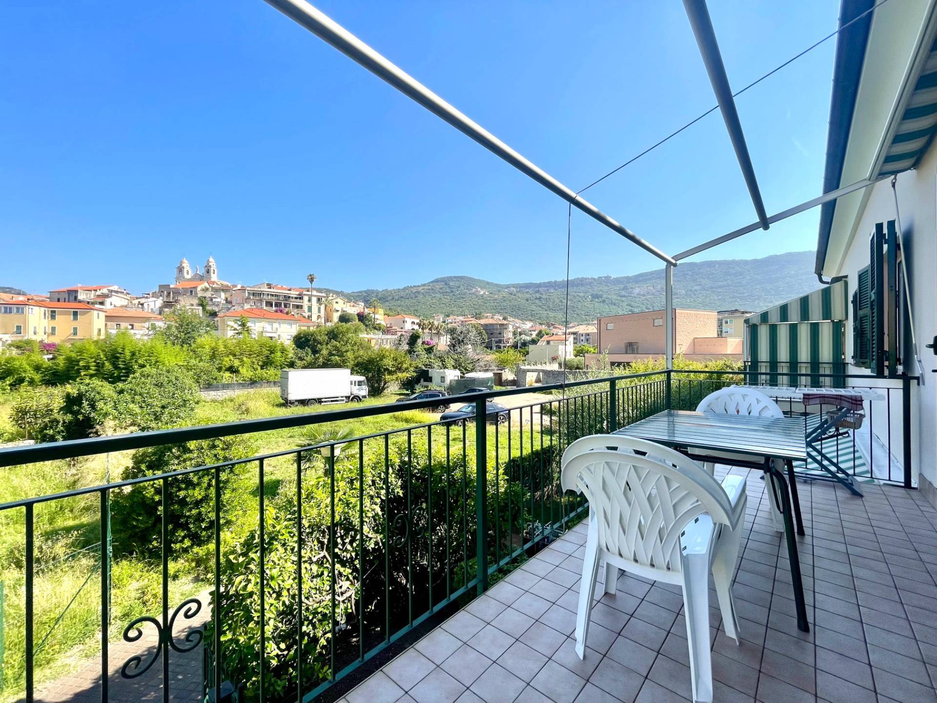 Casa semindipendente in vendita a Borgio Verezzi, Borgio