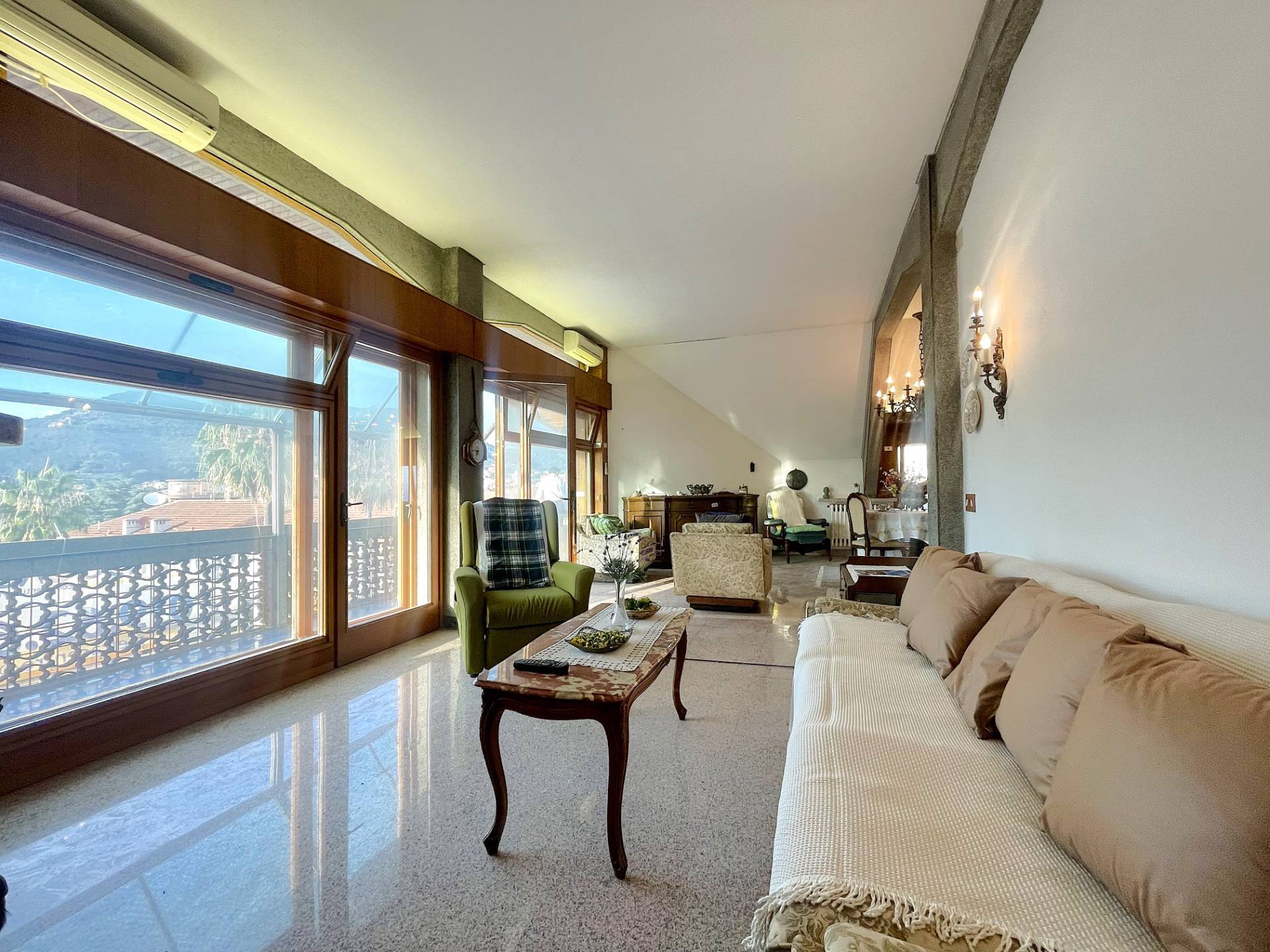 Attico in vendita a Pietra Ligure