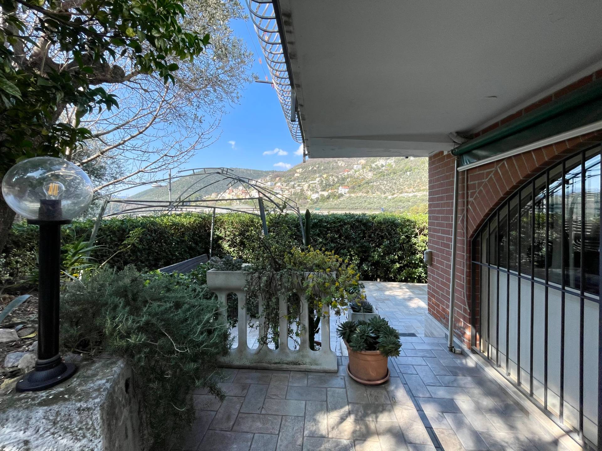 Villa in vendita a Pietra Ligure