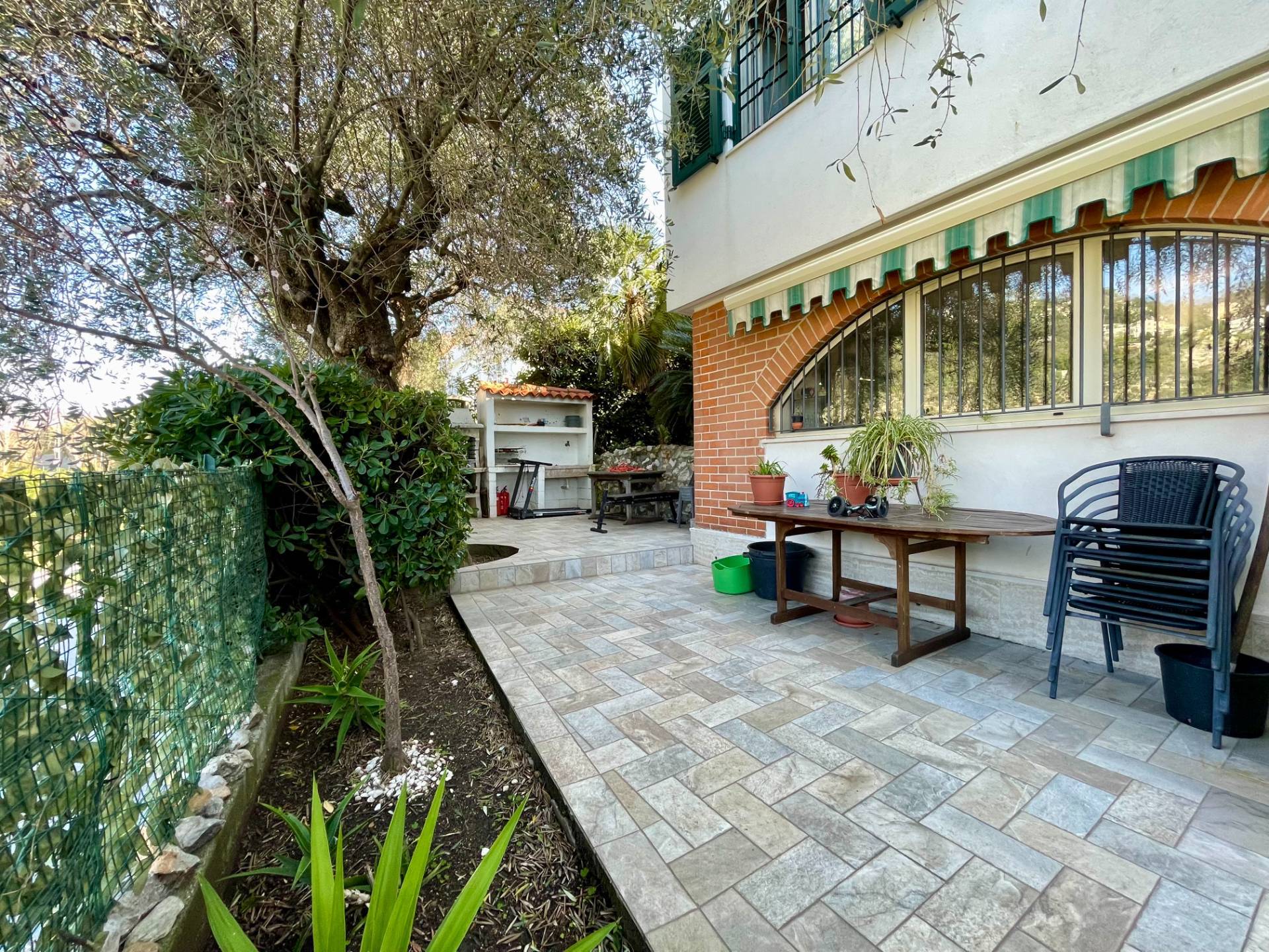 Villa in vendita a Pietra Ligure