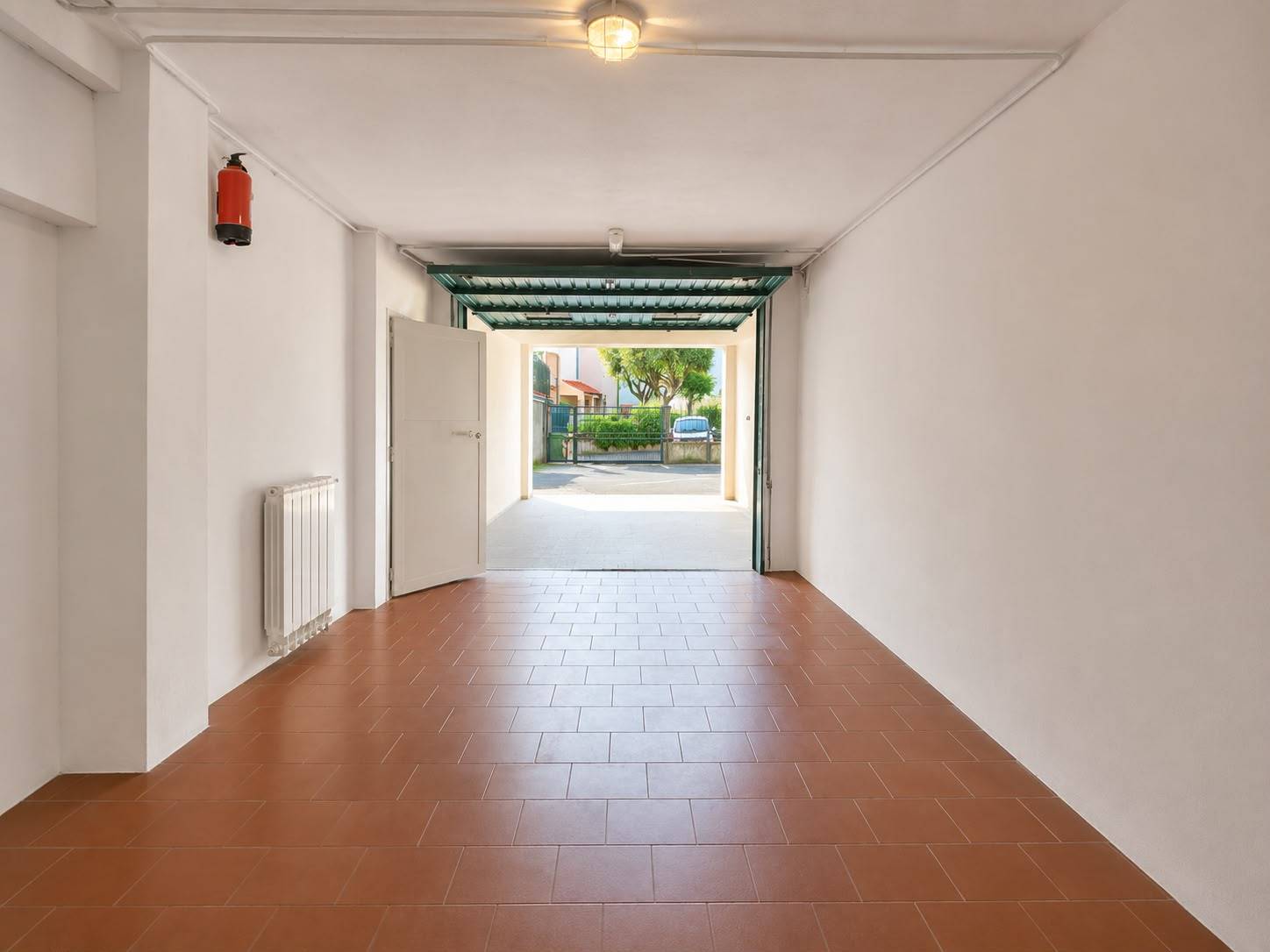 Box o garage in vendita a Pietra Ligure