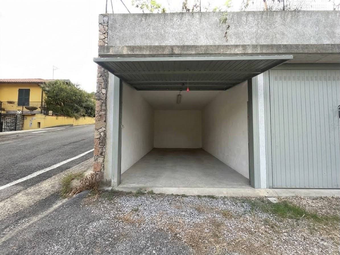 Box o garage in vendita a Tovo San Giacomo