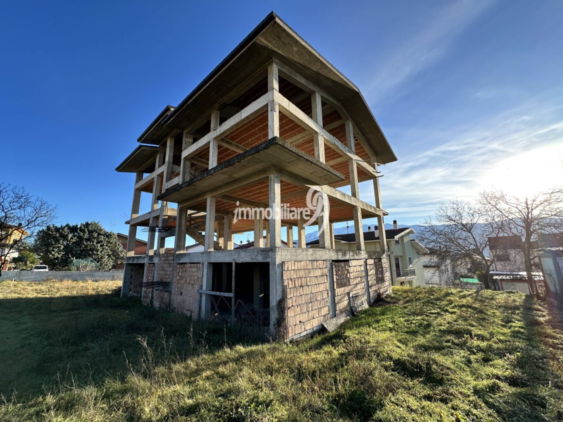 Immobili in vendita a L'Aquila, Paganica - Tempera