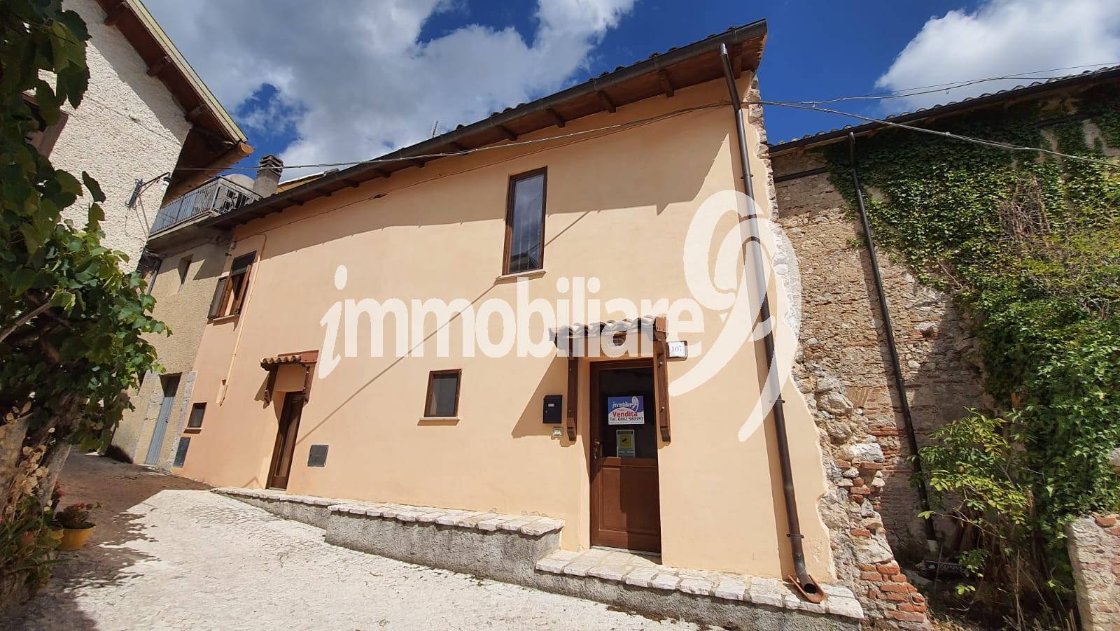 Casa cielo Terra in vendita a Pizzoli, Marruci San Lorenzo di Pizzoli