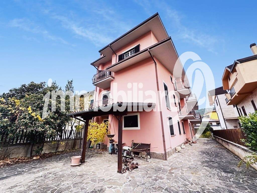 Casa cielo Terra in vendita a L'Aquila, Paganica - Tempera