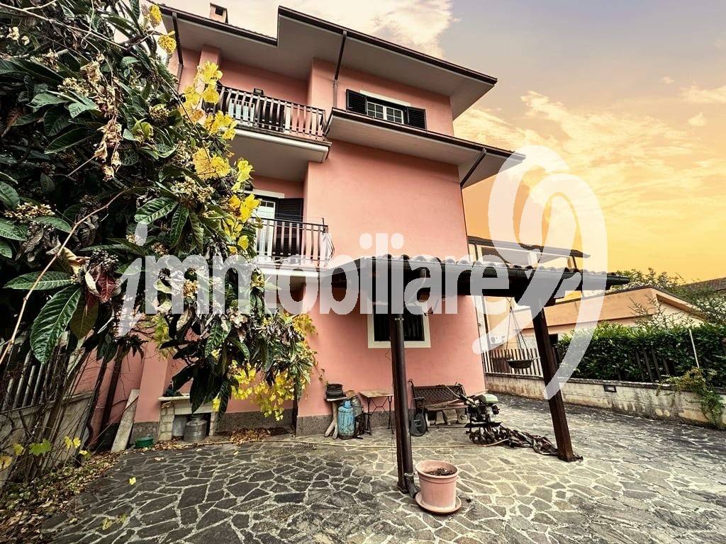 Casa cielo Terra in vendita a L'Aquila, Paganica - Tempera