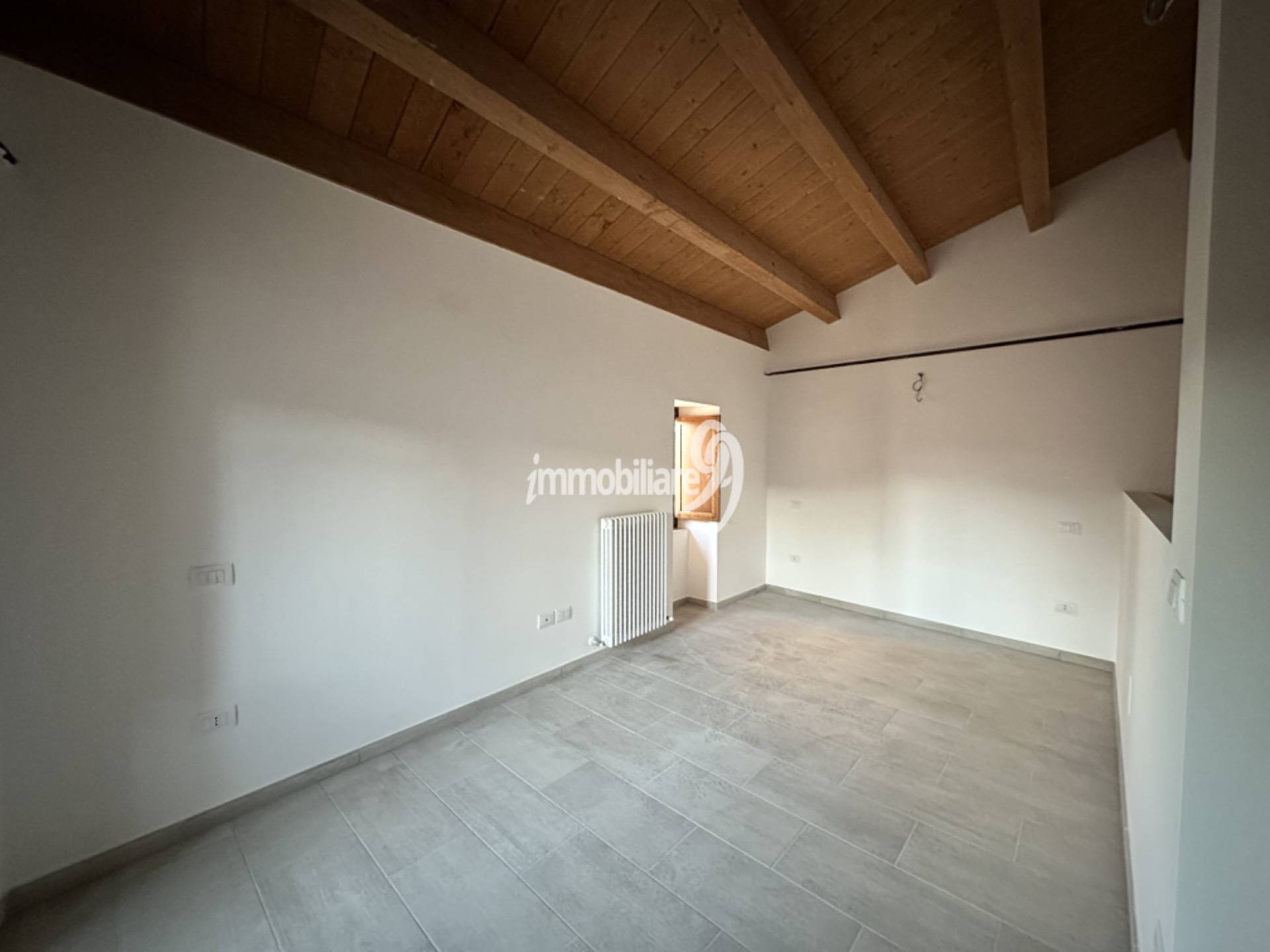 Casa cielo Terra in vendita a L'Aquila, Paganica - Tempera