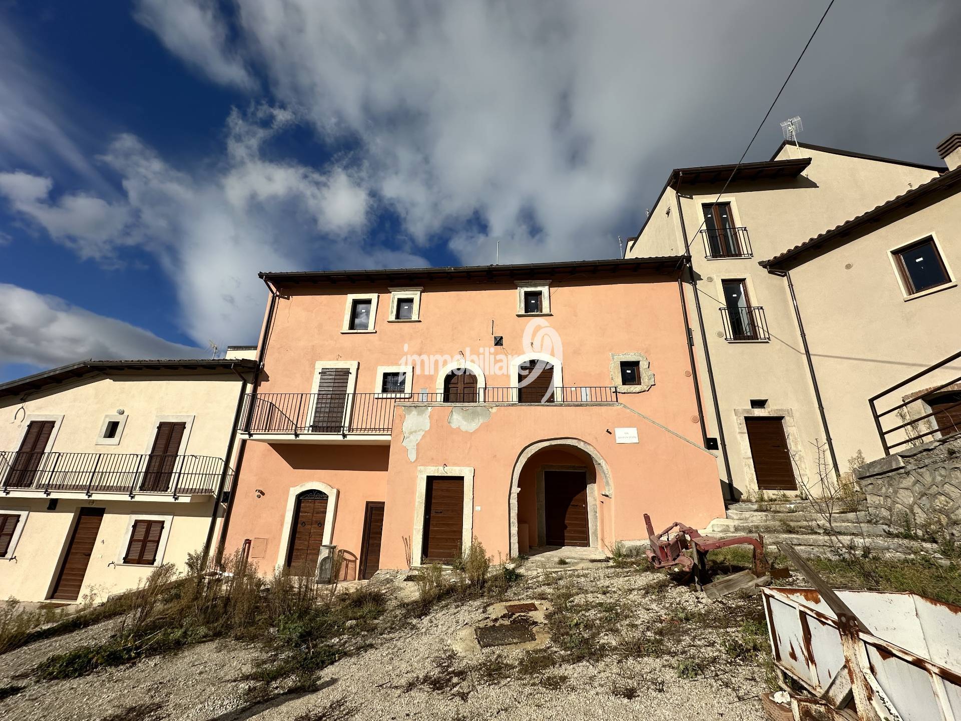 Casa cielo Terra in vendita a L'Aquila, Poggio di Roio