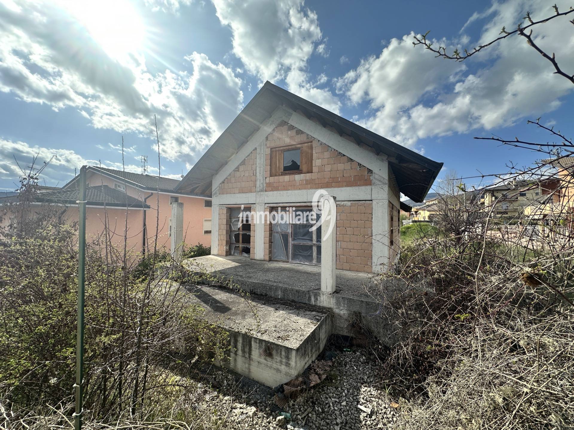 Villa in vendita a L'Aquila, Paganica - Tempera