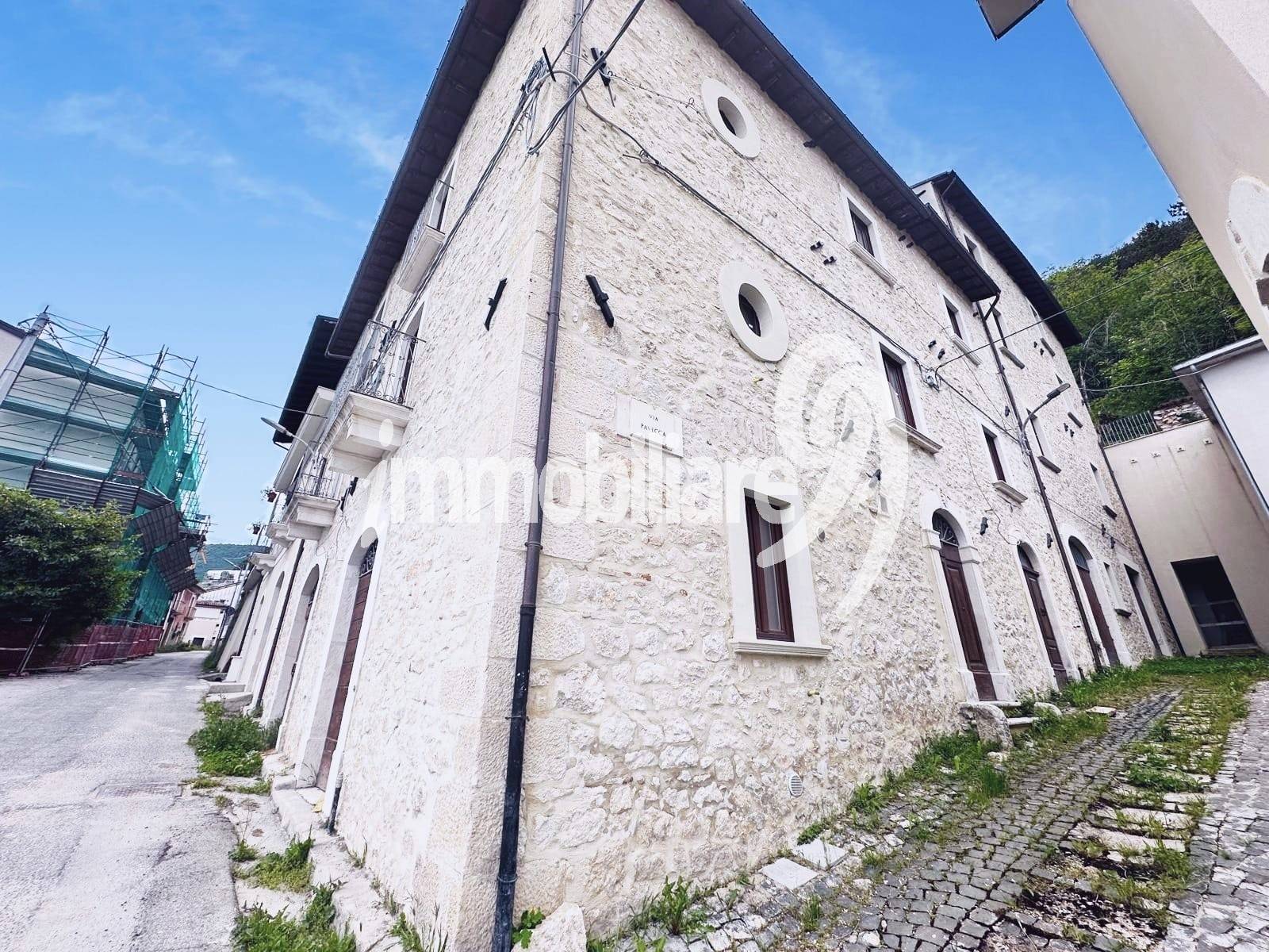 Casa cielo Terra in vendita a Fossa