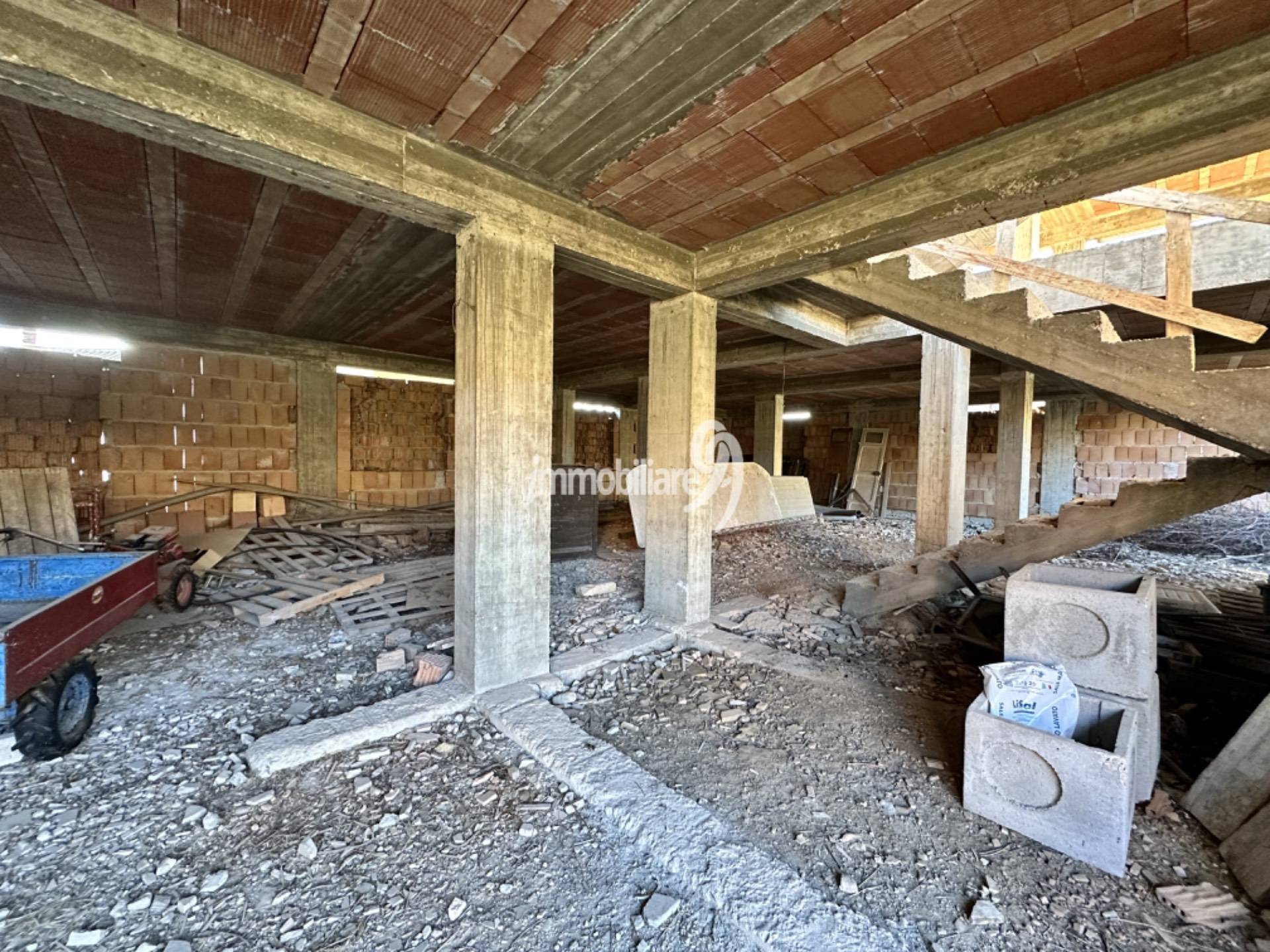 Immobili in vendita a L'Aquila, Paganica - Tempera