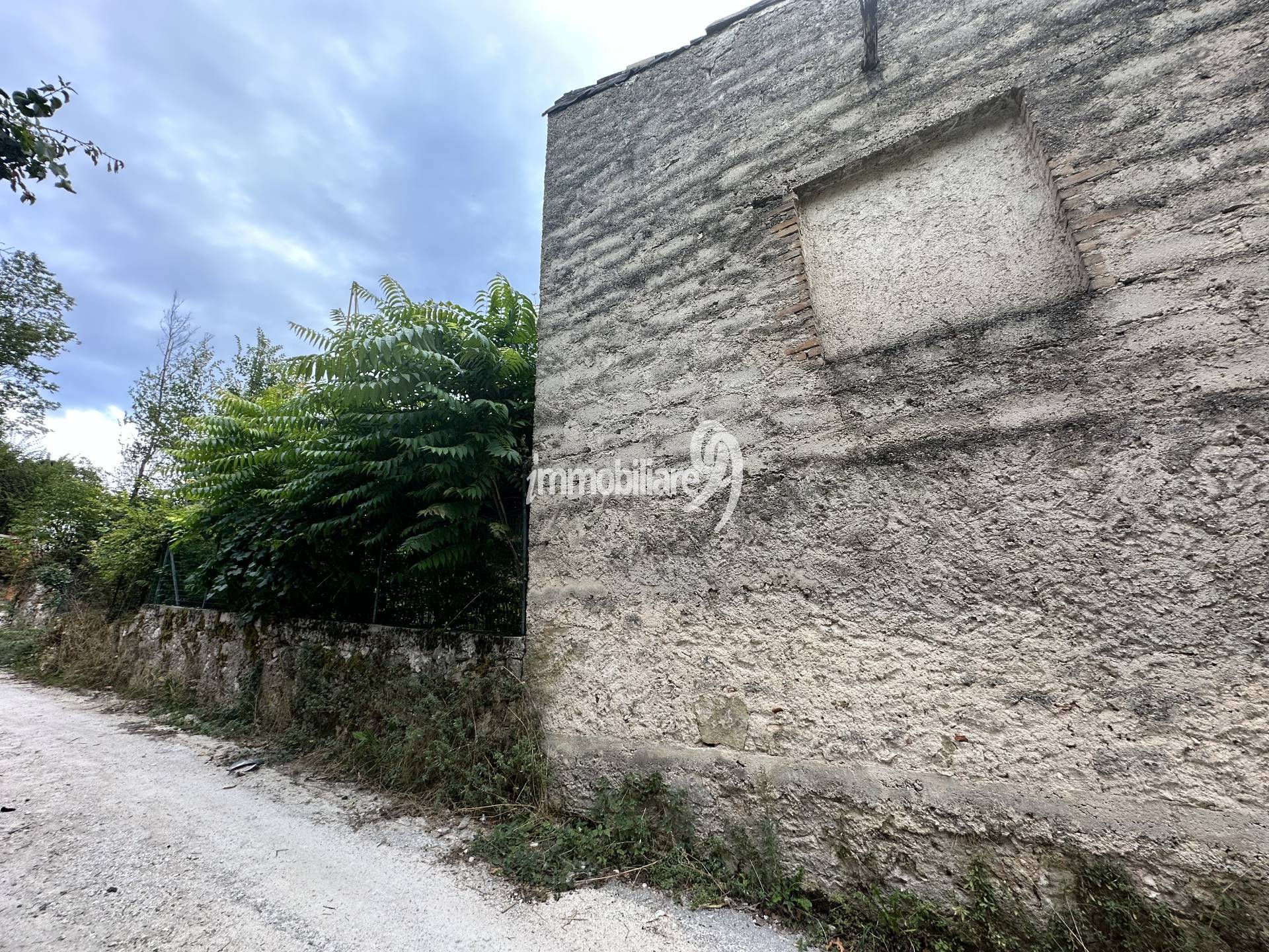 Rustico in vendita a L'Aquila, Arischia