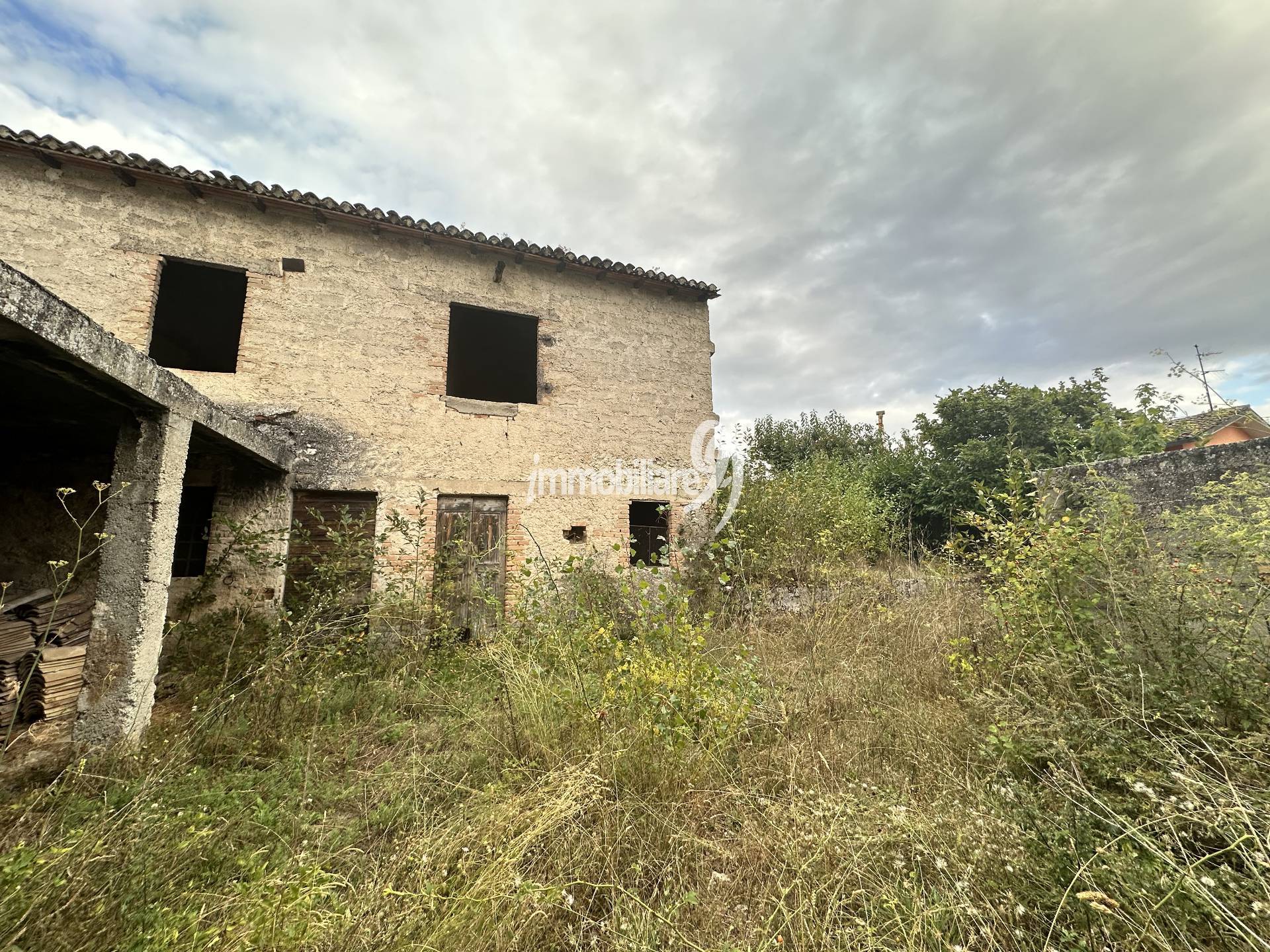 Rustico in vendita a L'Aquila, Arischia