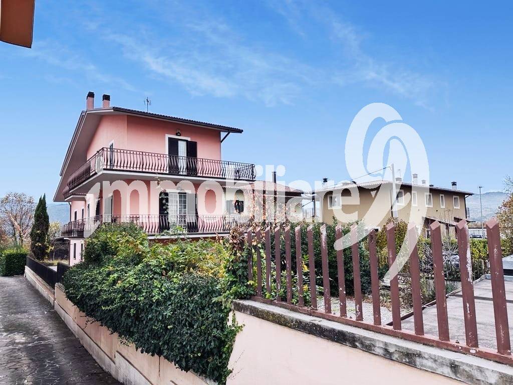 Casa cielo Terra in vendita a L'Aquila, Paganica - Tempera