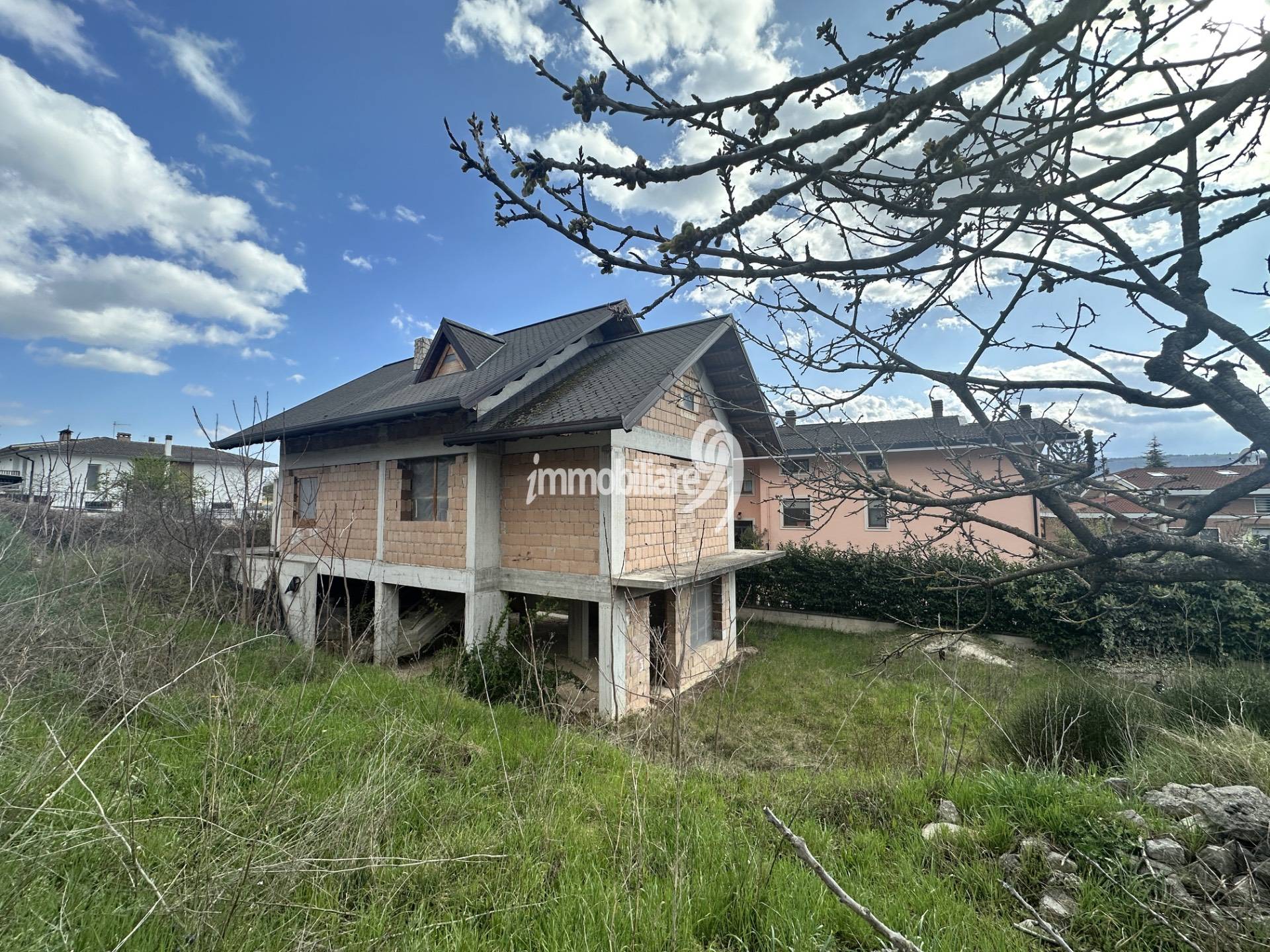 Villa in vendita a L'Aquila, Paganica - Tempera