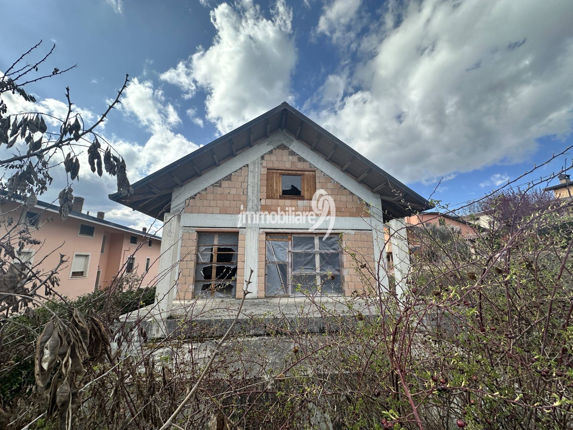 Villa in vendita a L'Aquila, Paganica - Tempera