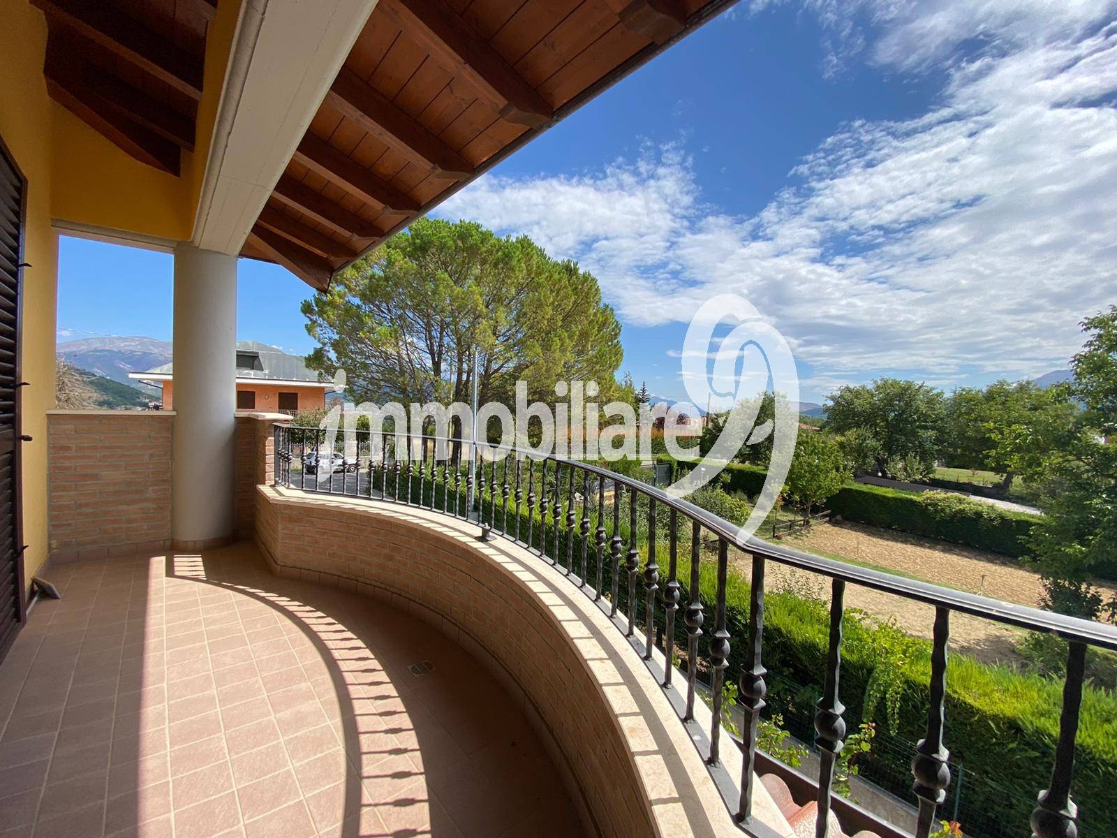 Villa in vendita a L'Aquila, Scoppito