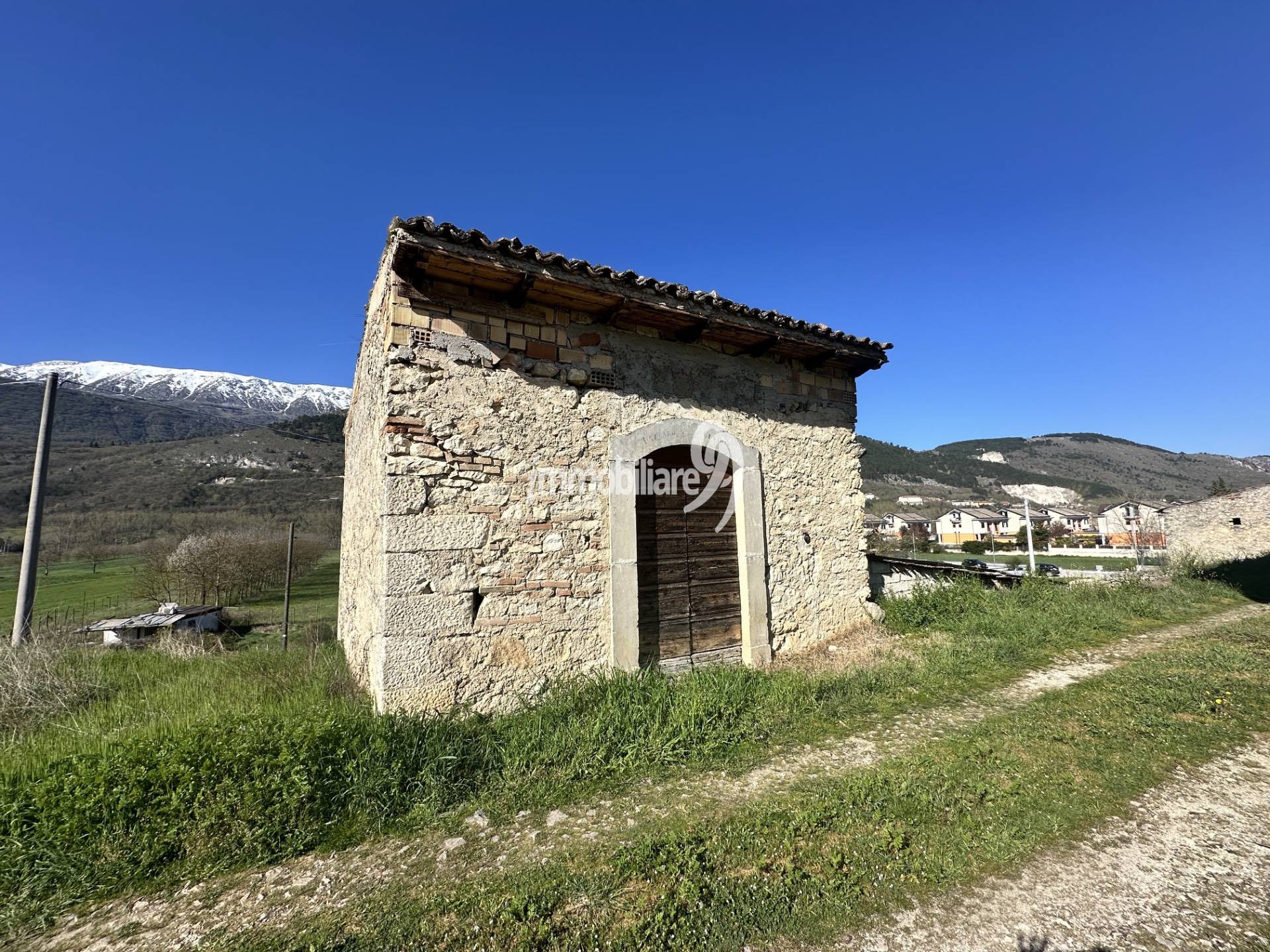 Rustico in vendita a Fossa, Cerro