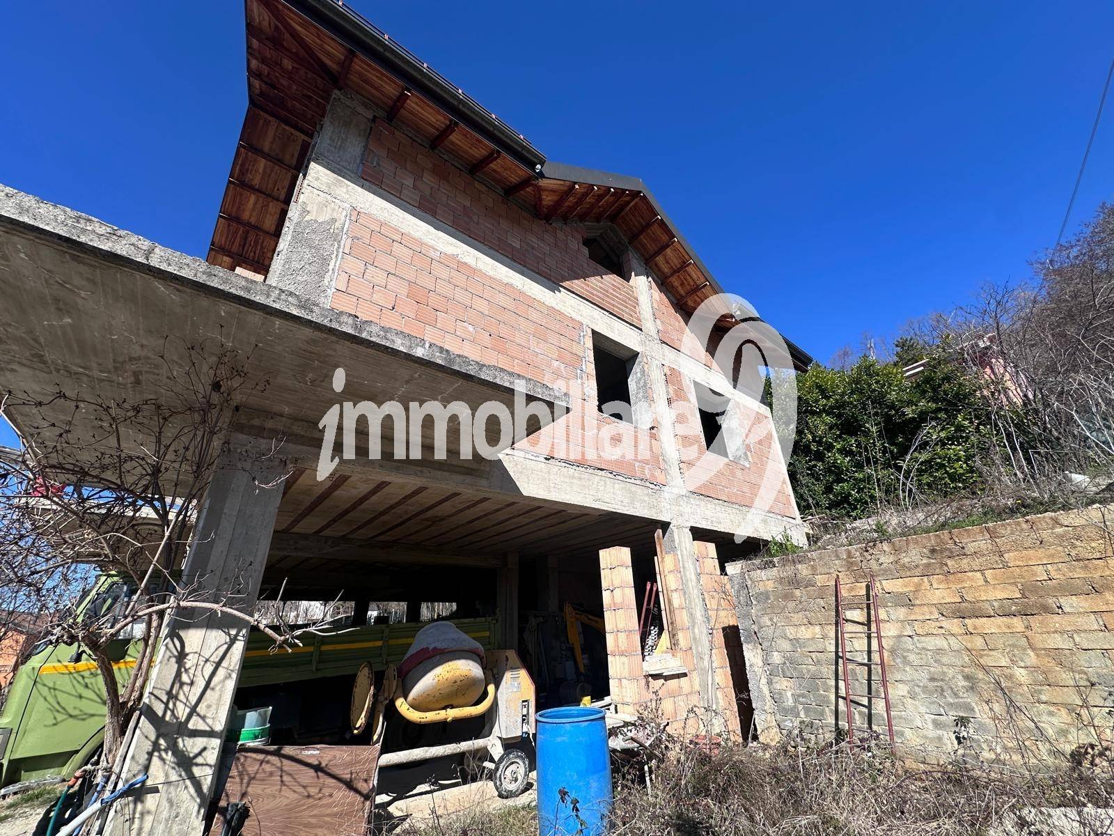 Casa cielo Terra in vendita a L'Aquila, Arischia