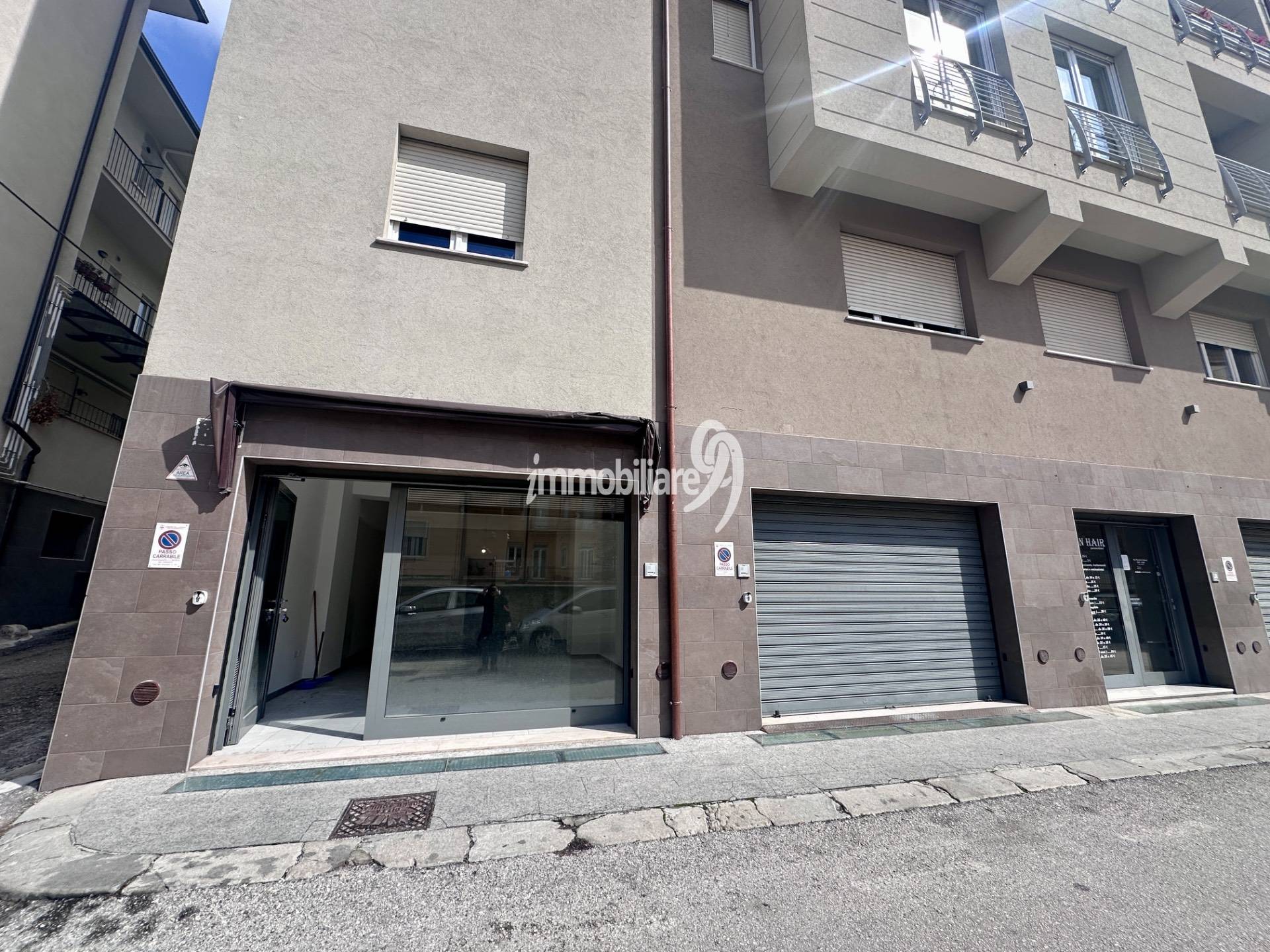 Attivit commerciale in affitto a L'Aquila, Centro storico