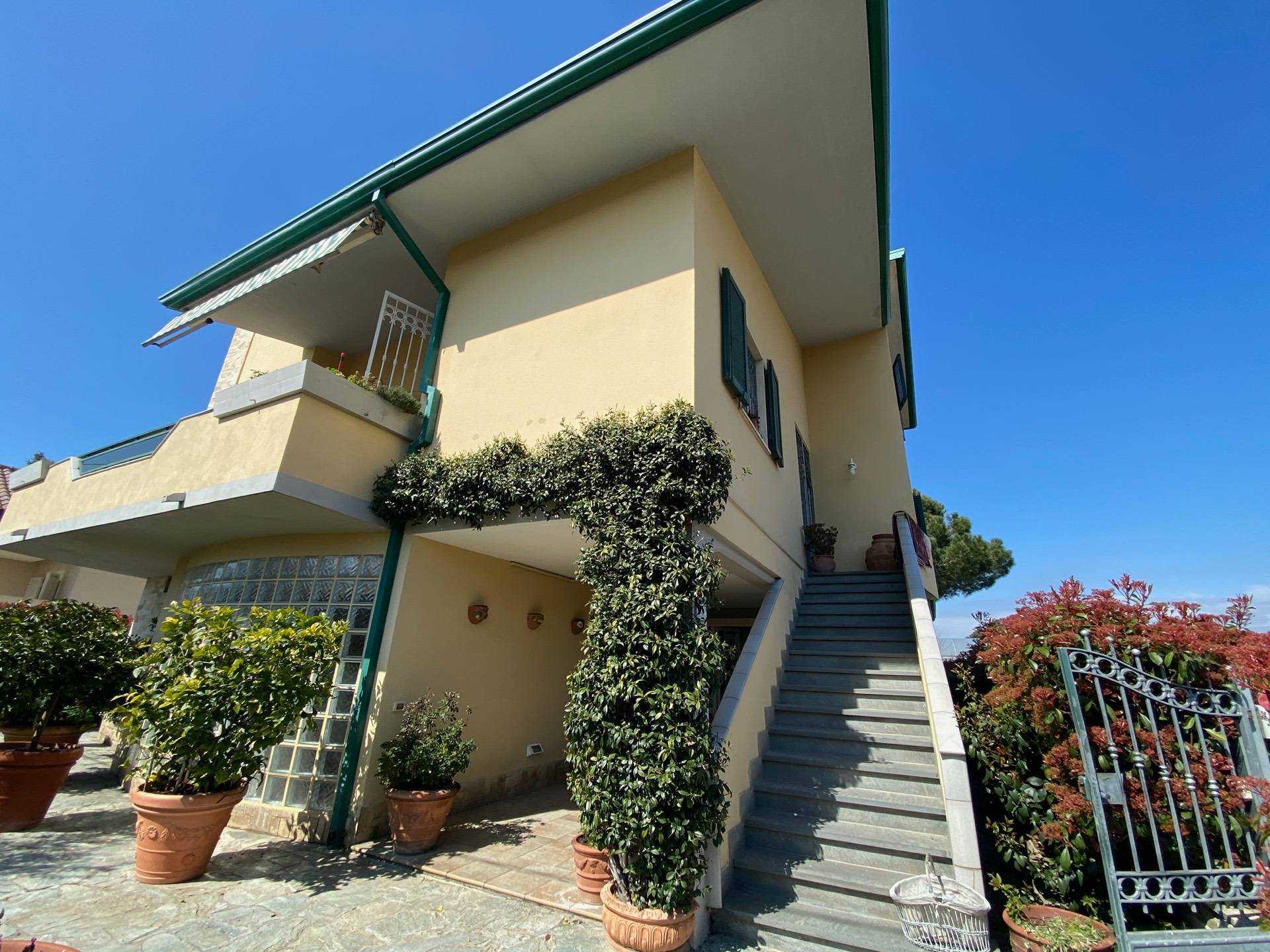 Villa in vendita a Viareggio