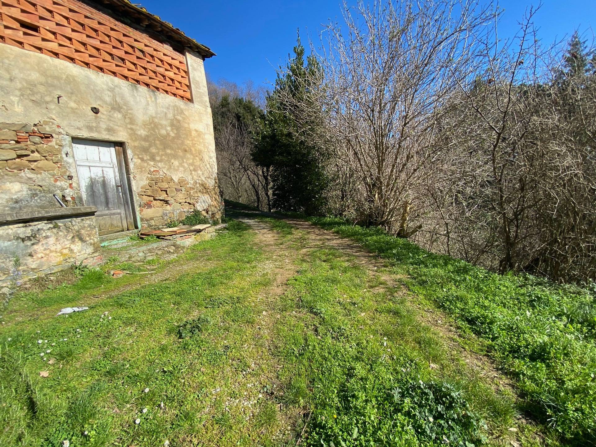 Rustico in vendita a Lucca, Colline