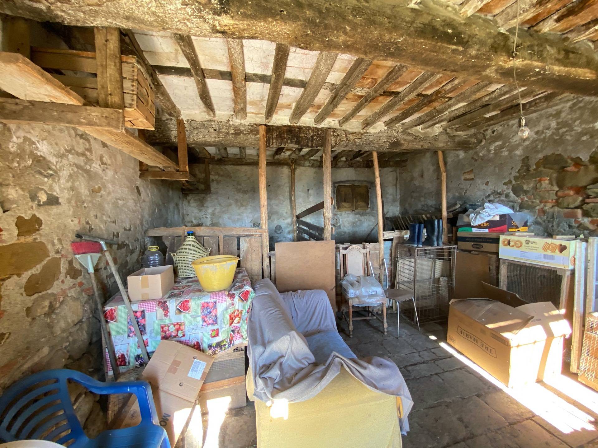 Rustico in vendita a Lucca, Colline