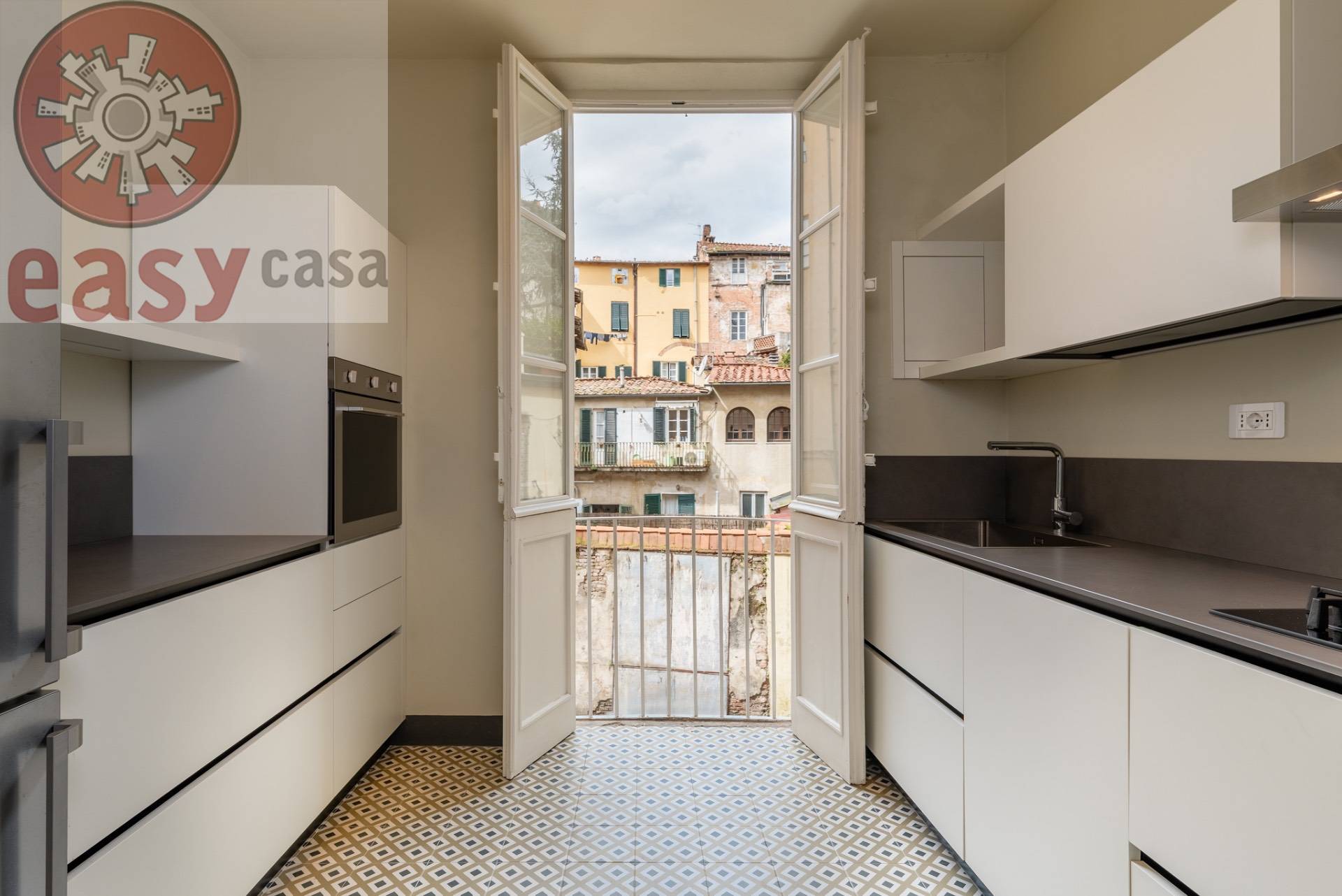 Appartamento in vendita a Lucca, Centro storico