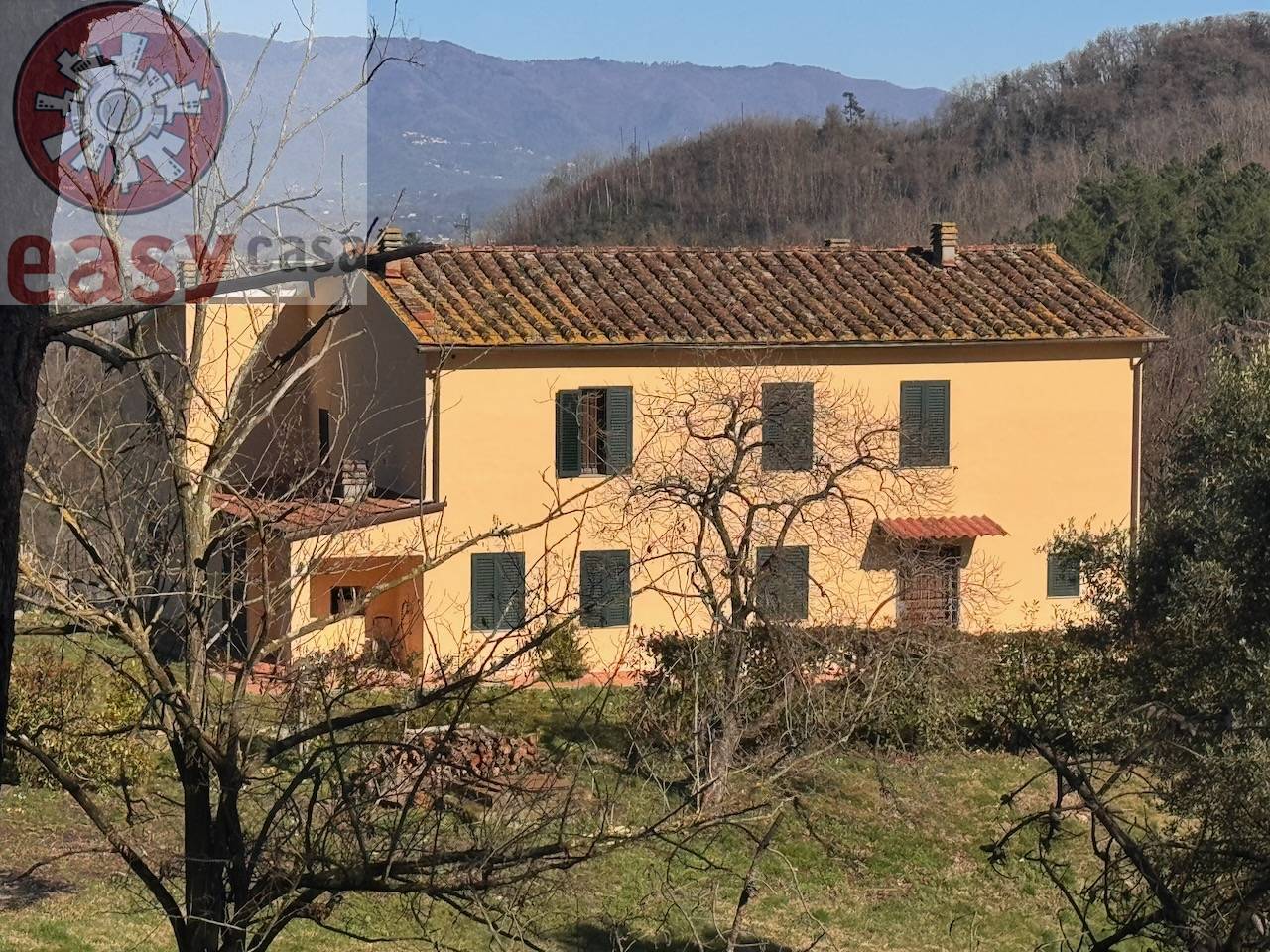Casale in vendita a Lucca, Nozzano Castello