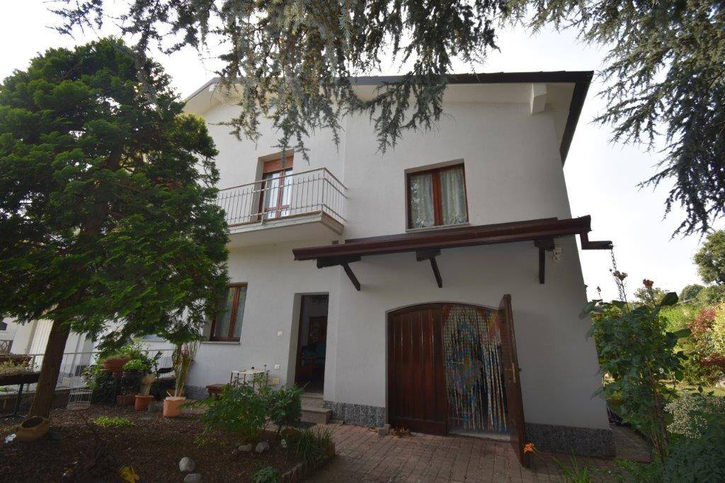 Villette a schiera in vendita a Legnano, Inps