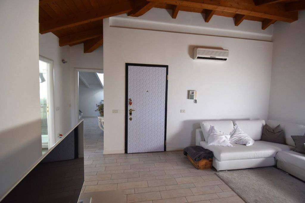 Appartamento in vendita a Legnano, Confine Con S. Giorgio S/L