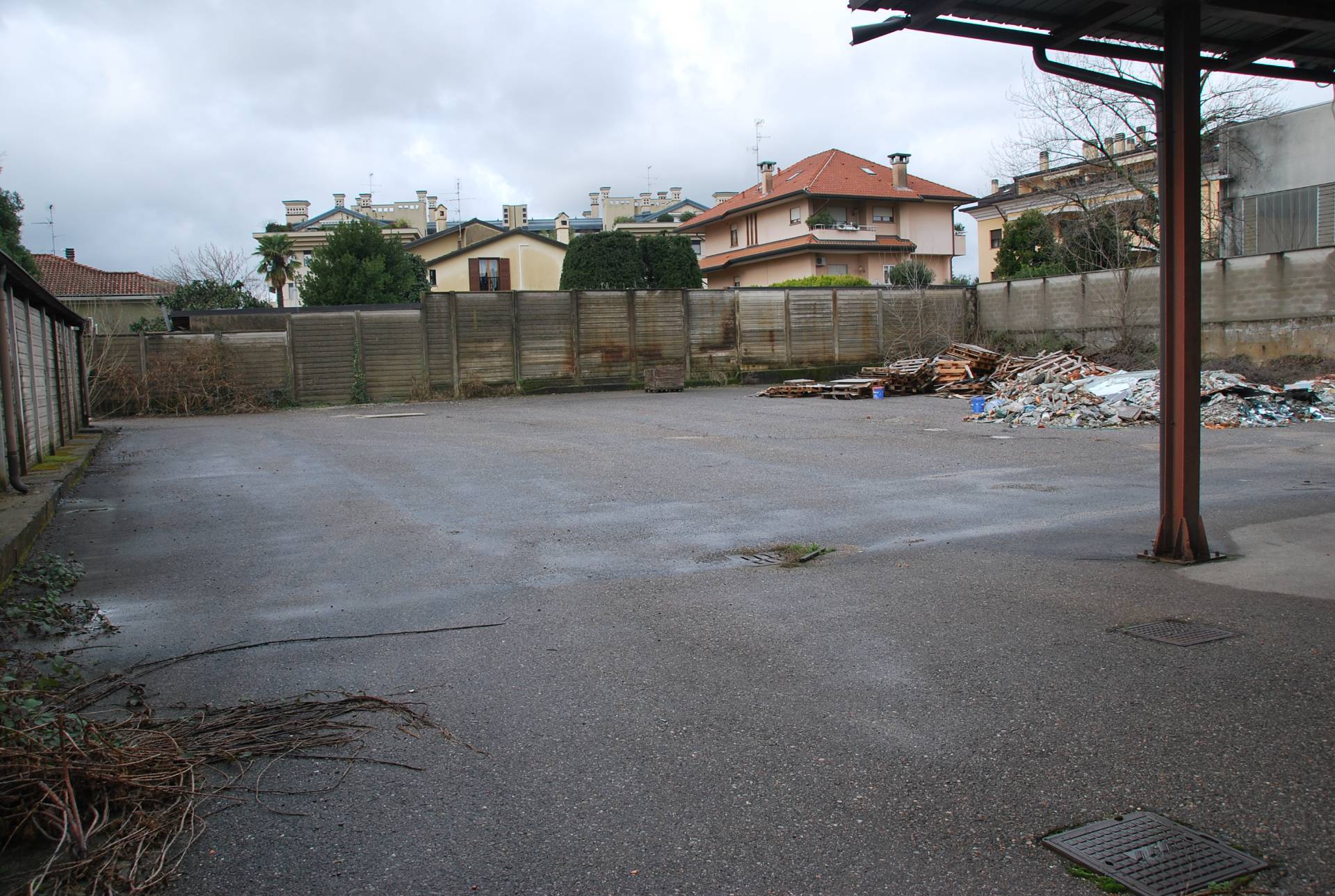 Capannone in vendita a Legnano, Sabotino