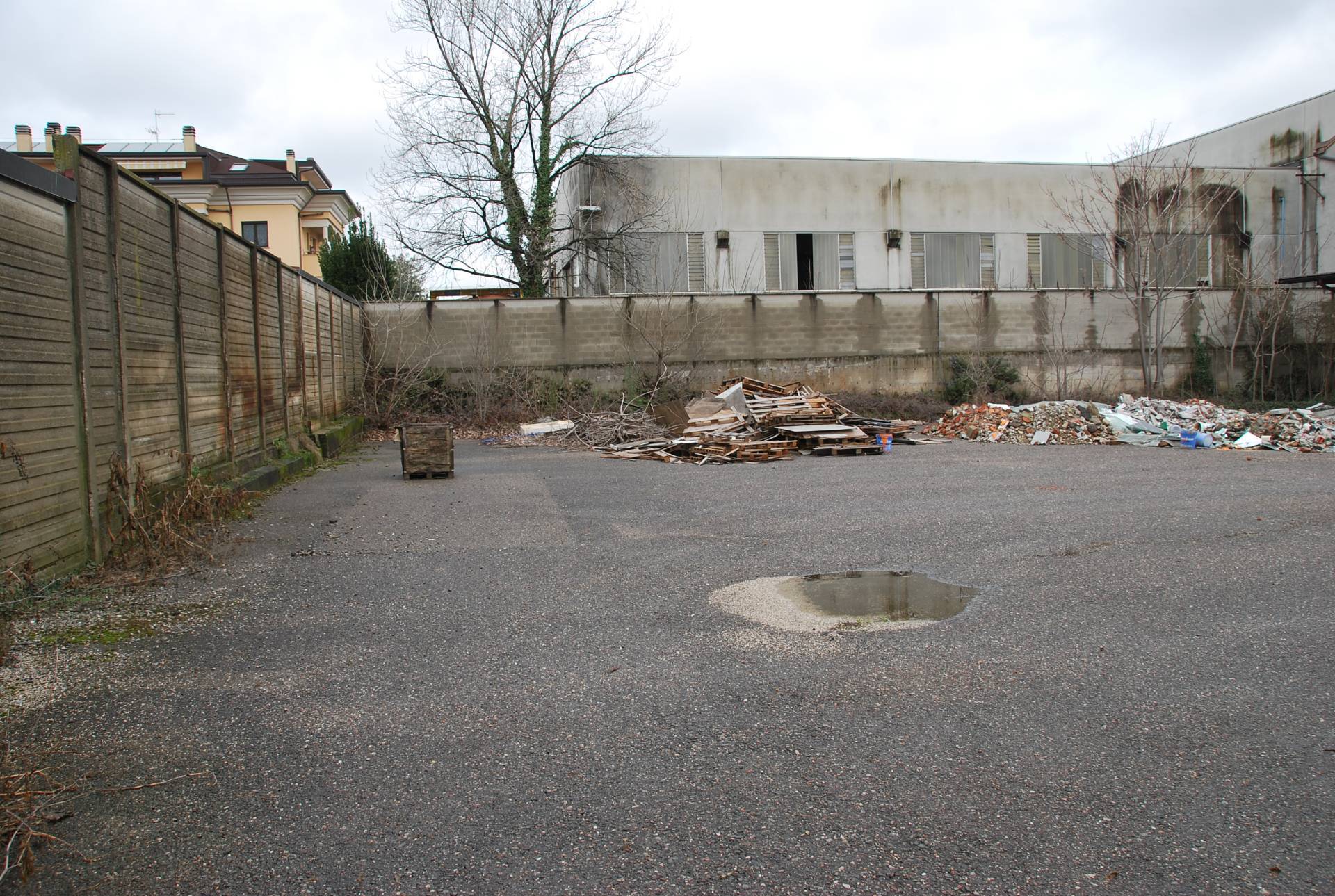 Capannone in vendita a Legnano, Sabotino