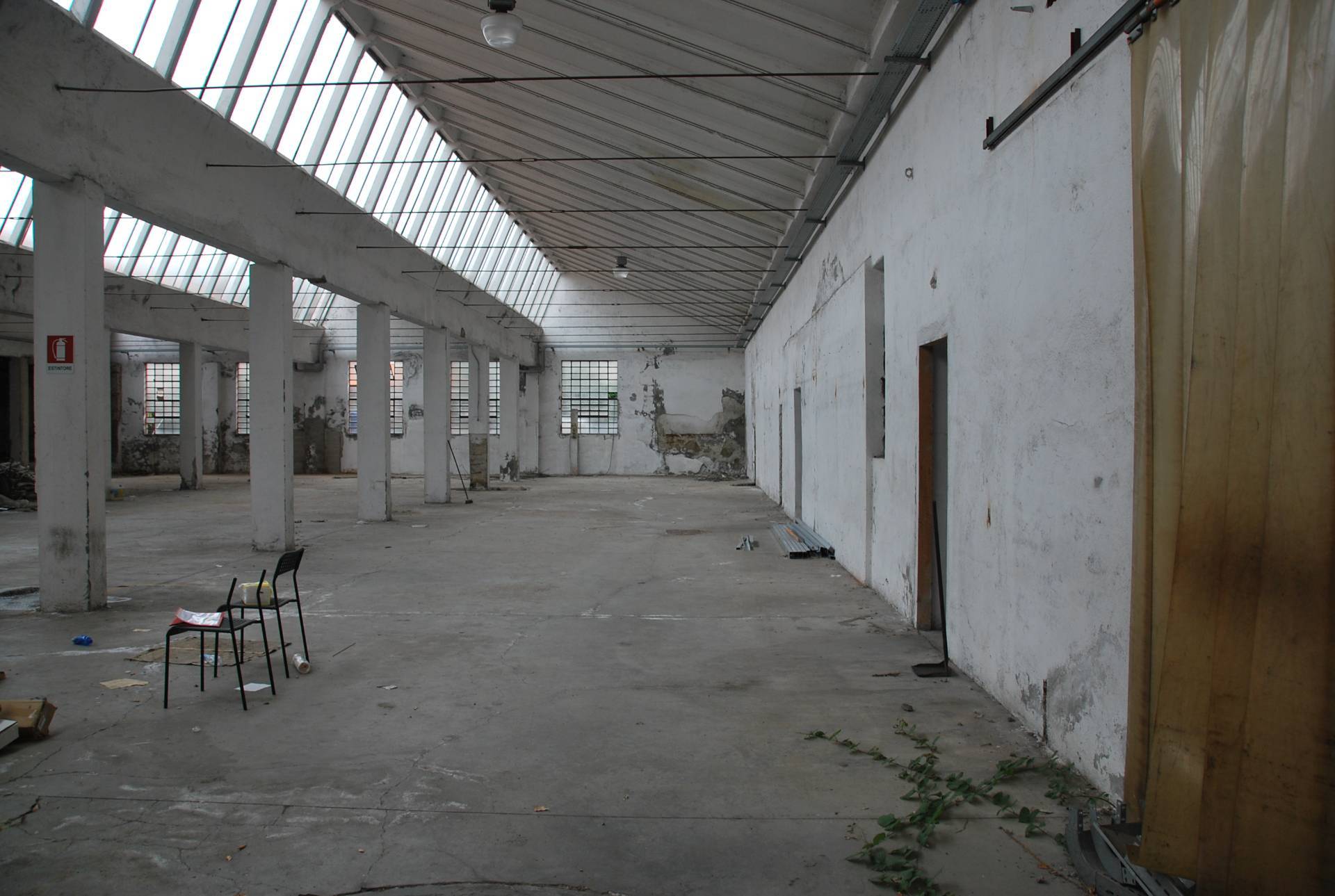 Capannone in vendita a Legnano, Sabotino