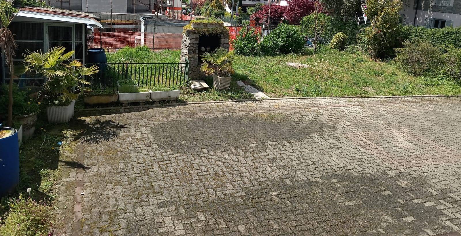 casa semindipendente in vendita a Cadrezzate con Osmate