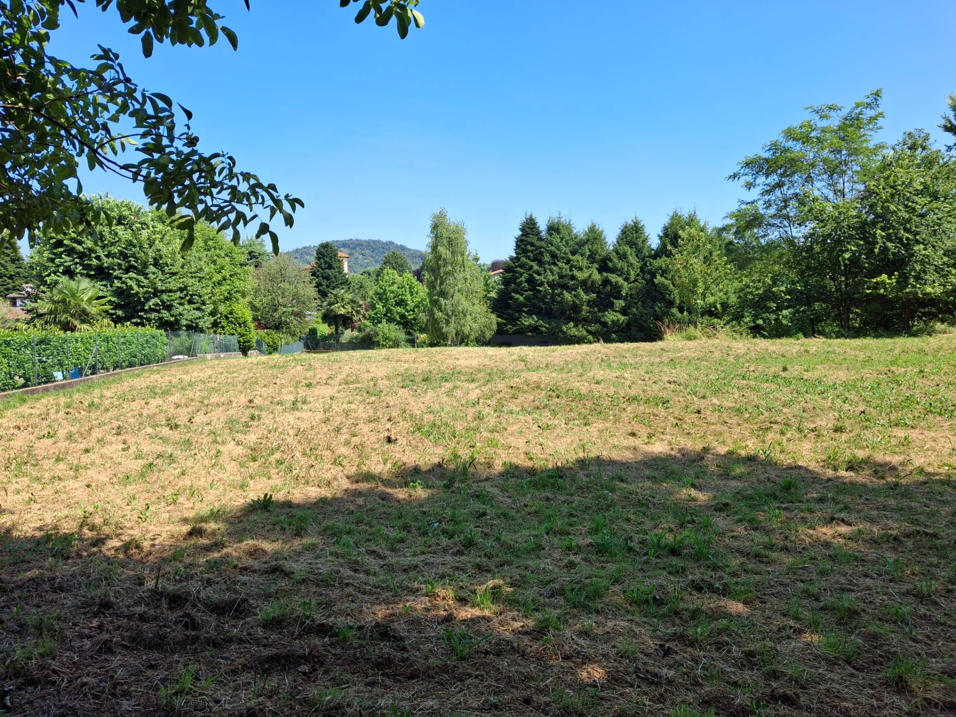 Terreno edificabile in vendita a Laveno-Mombello, Mombello