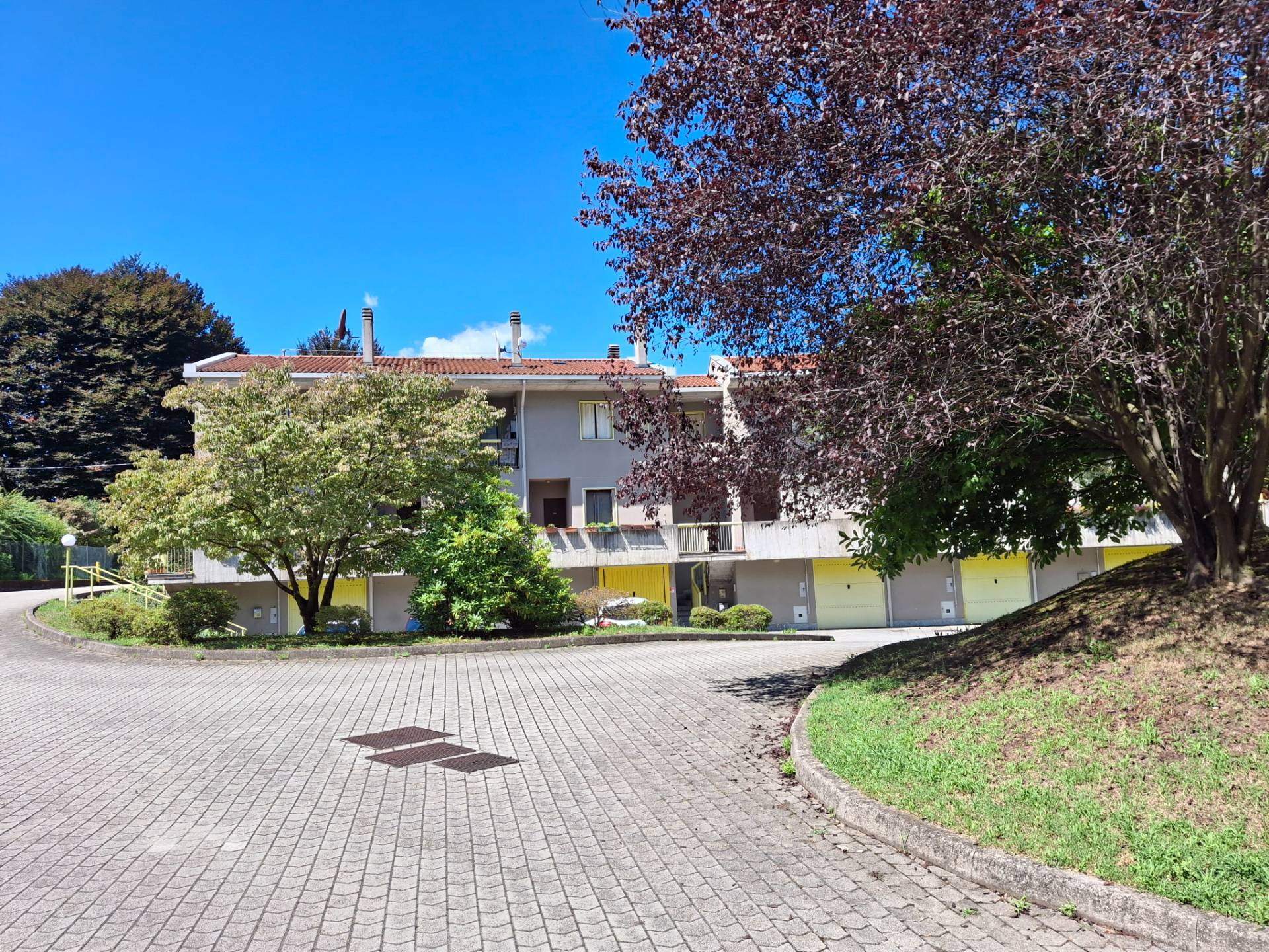 Villette a schiera in vendita a Laveno-Mombello, Mombello