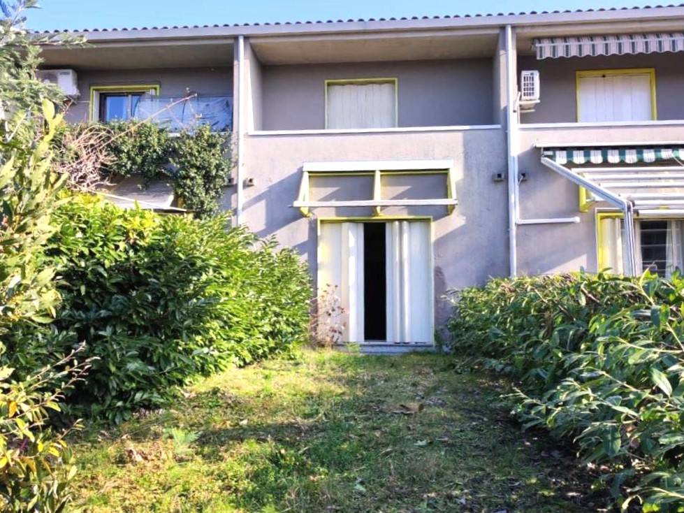 Villette a schiera in vendita a Laveno-Mombello, Mombello