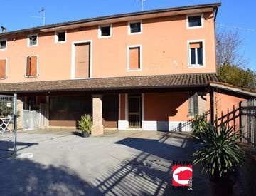 Rustico in vendita a Montichiari