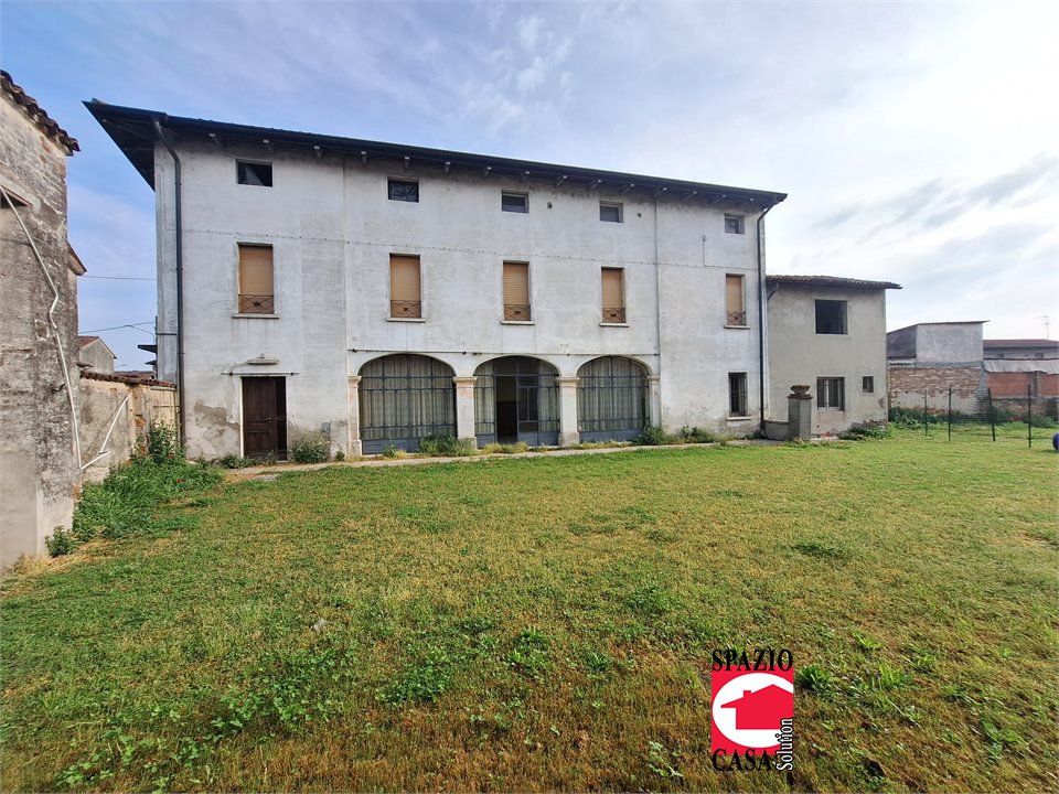 Villa in vendita a Borgo San Giacomo