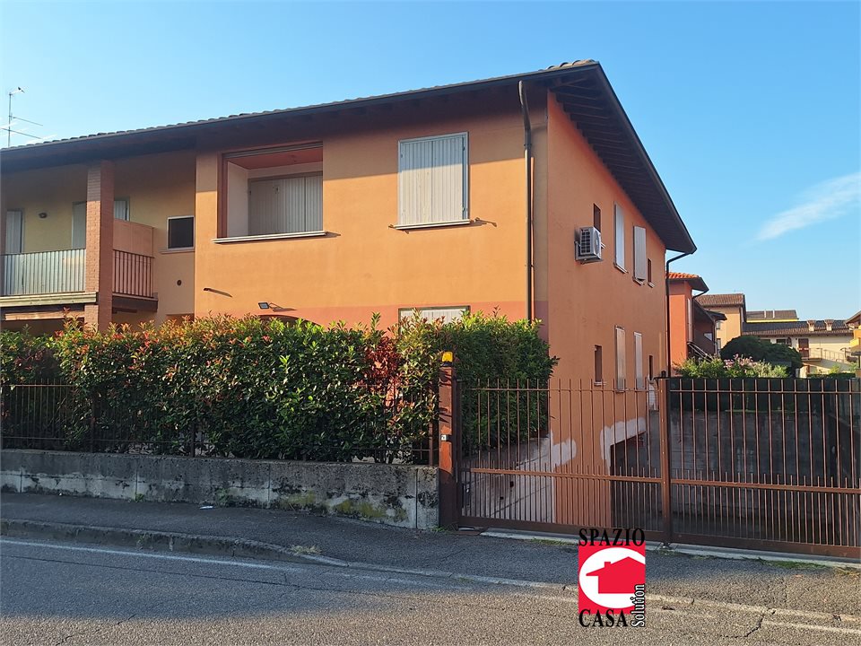 Trilocale in vendita a Azzano Mella